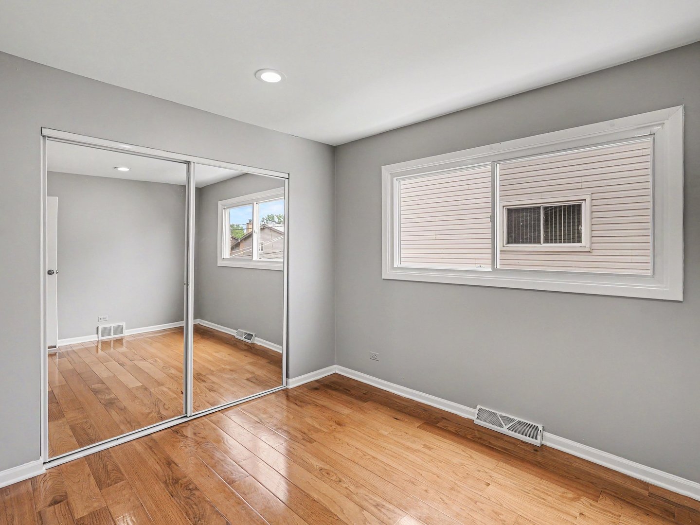 9120 Hollyberry Avenue Property Photo 18