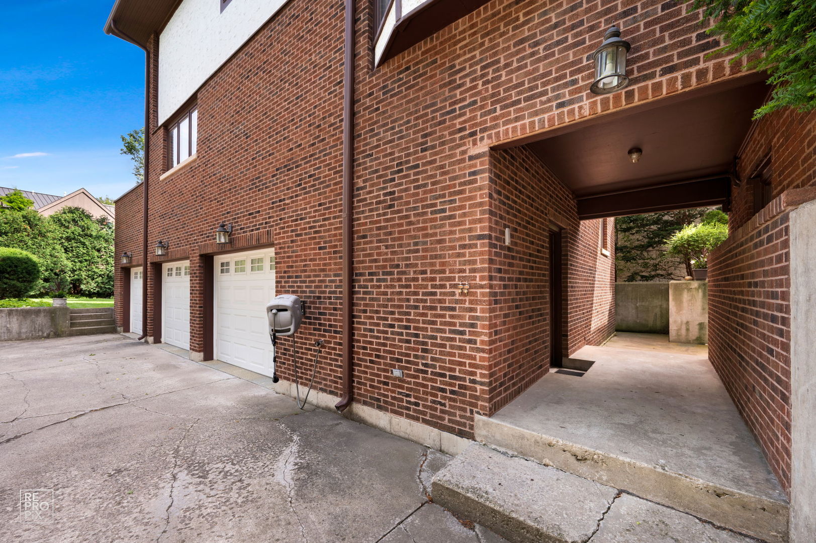 433 S Hill Avenue Property Photo 40