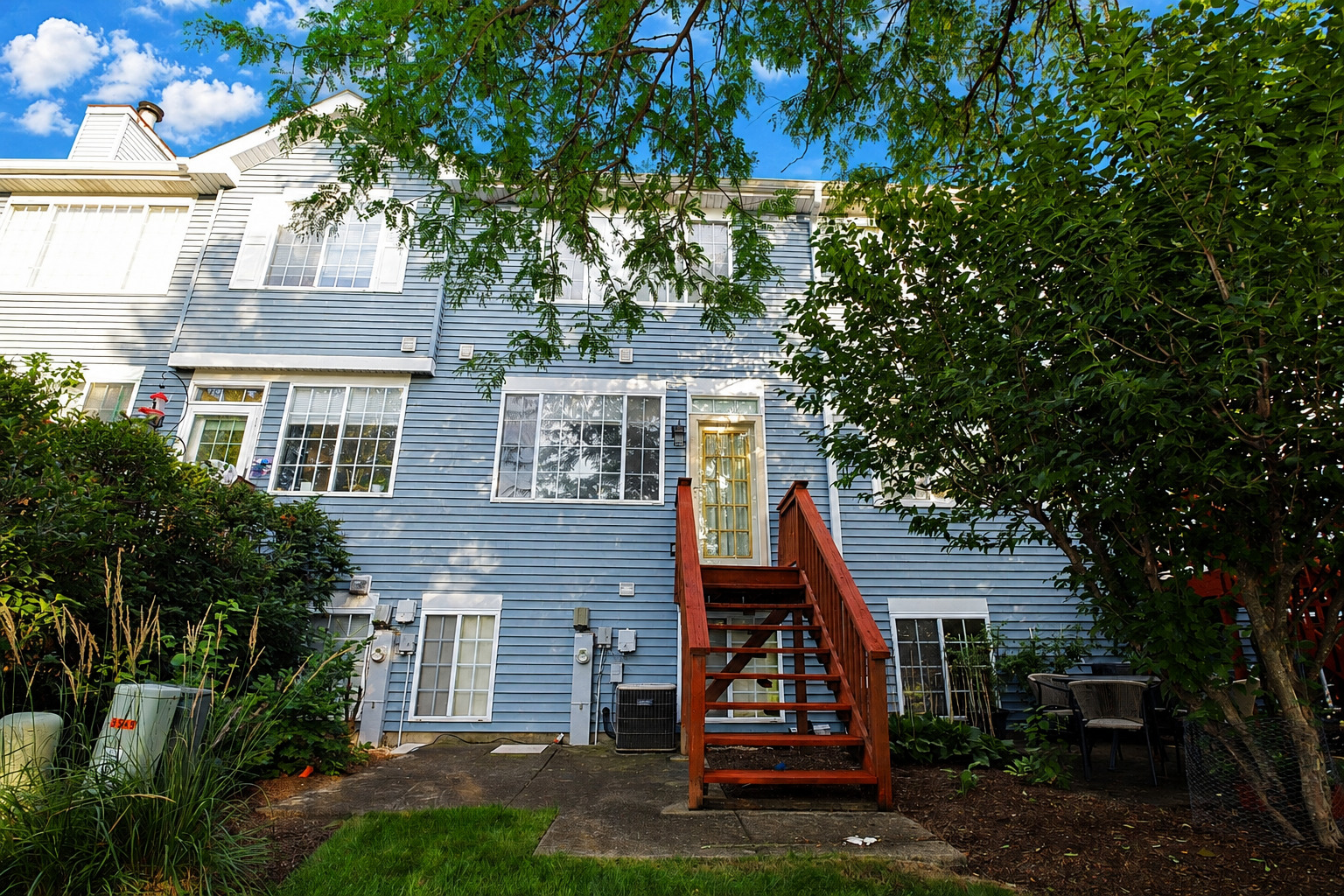 5559 Elizabeth Place Property Photo 3
