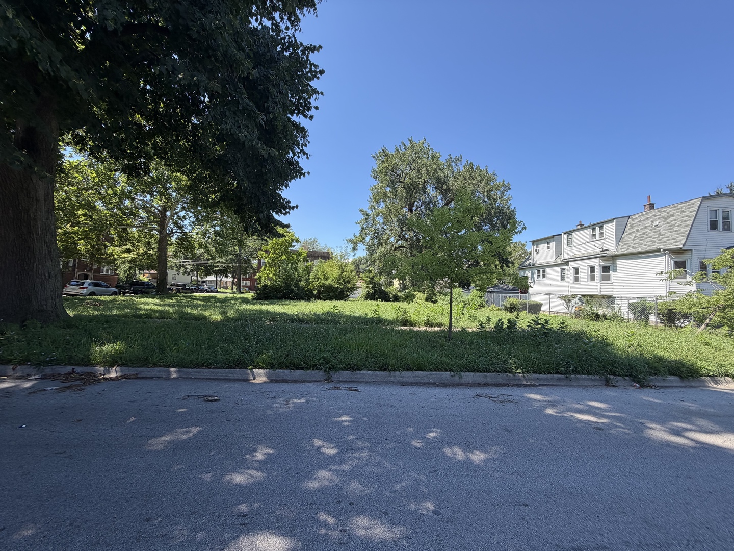 8054 S MUSKEGON Avenue Property Photo 1