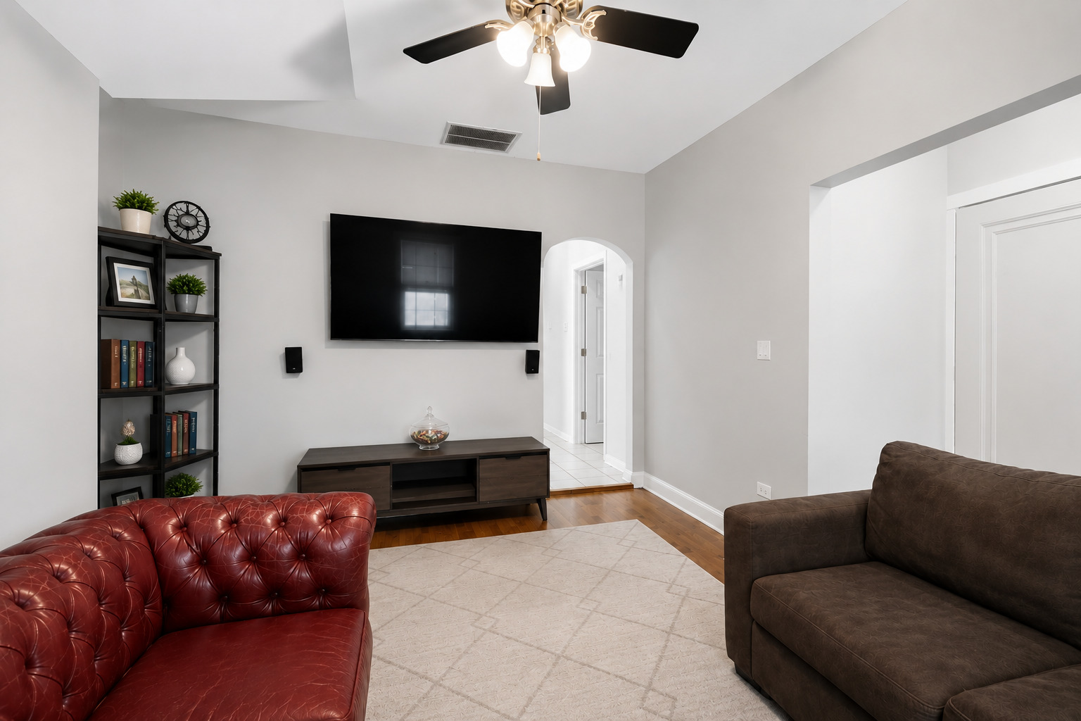 4817 W Dakin Street Property Photo 18