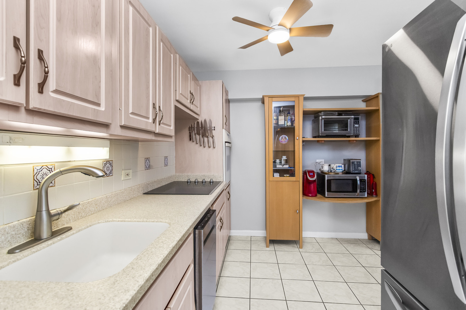 4250 N Marine Drive 2629 Property Photo 14