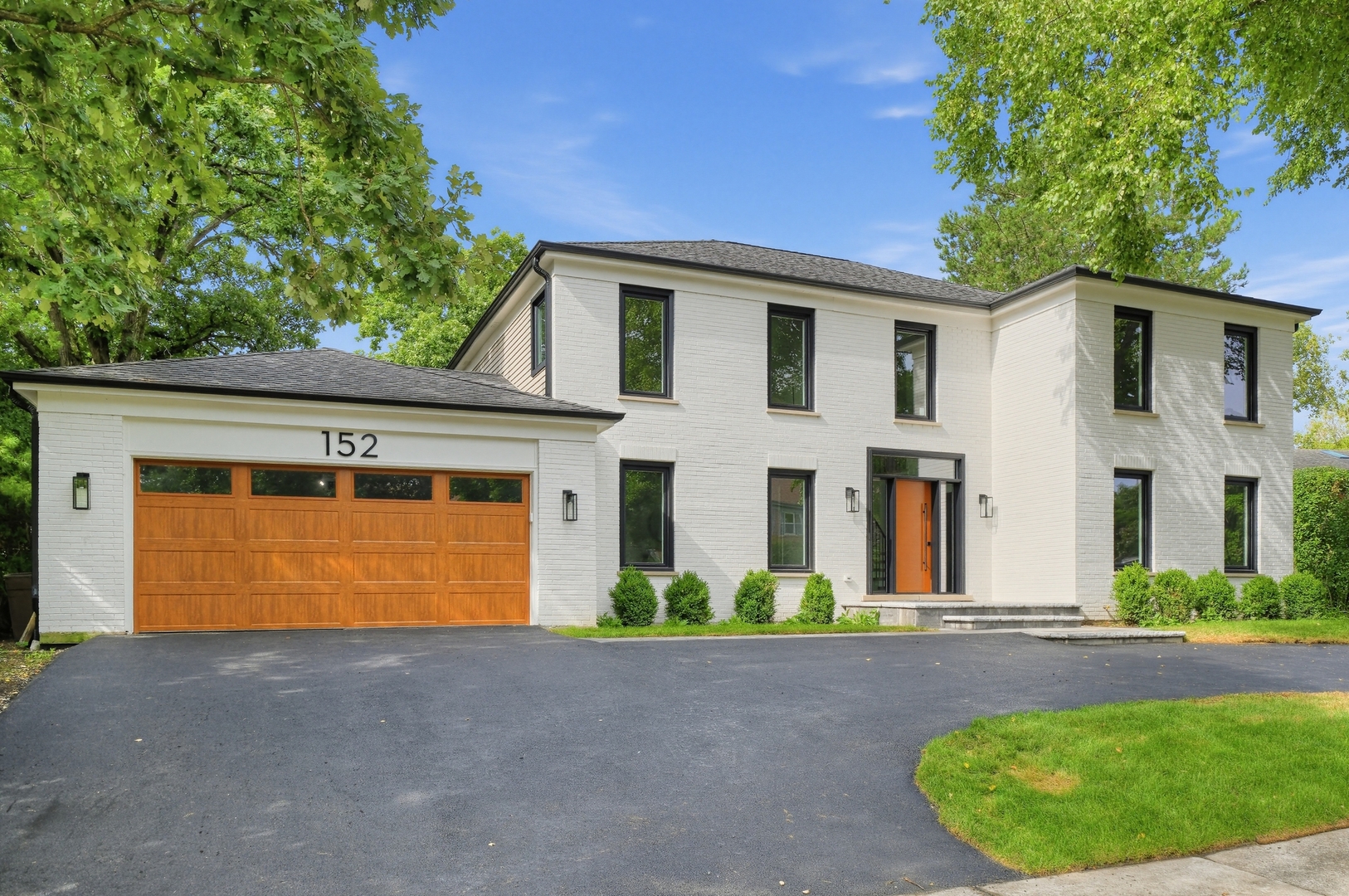 152 Oakmont Drive Property Photo 1