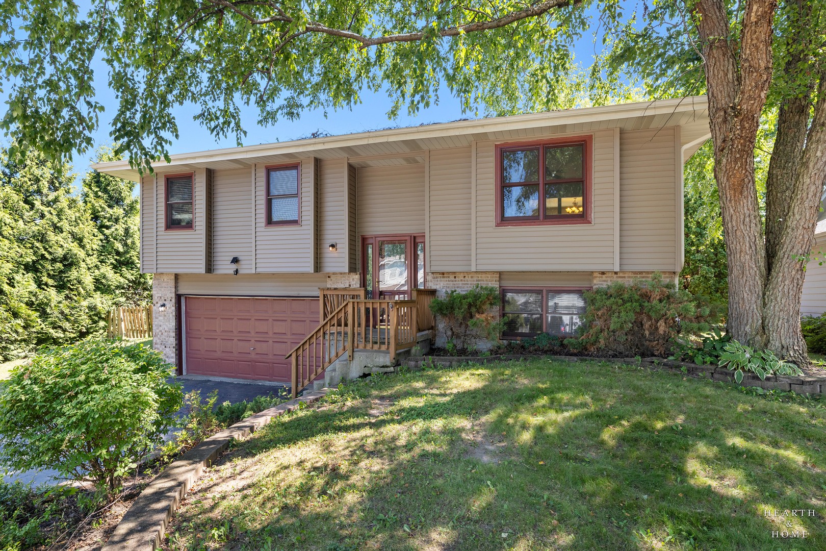 558 Barbary Lane Property Photo 1