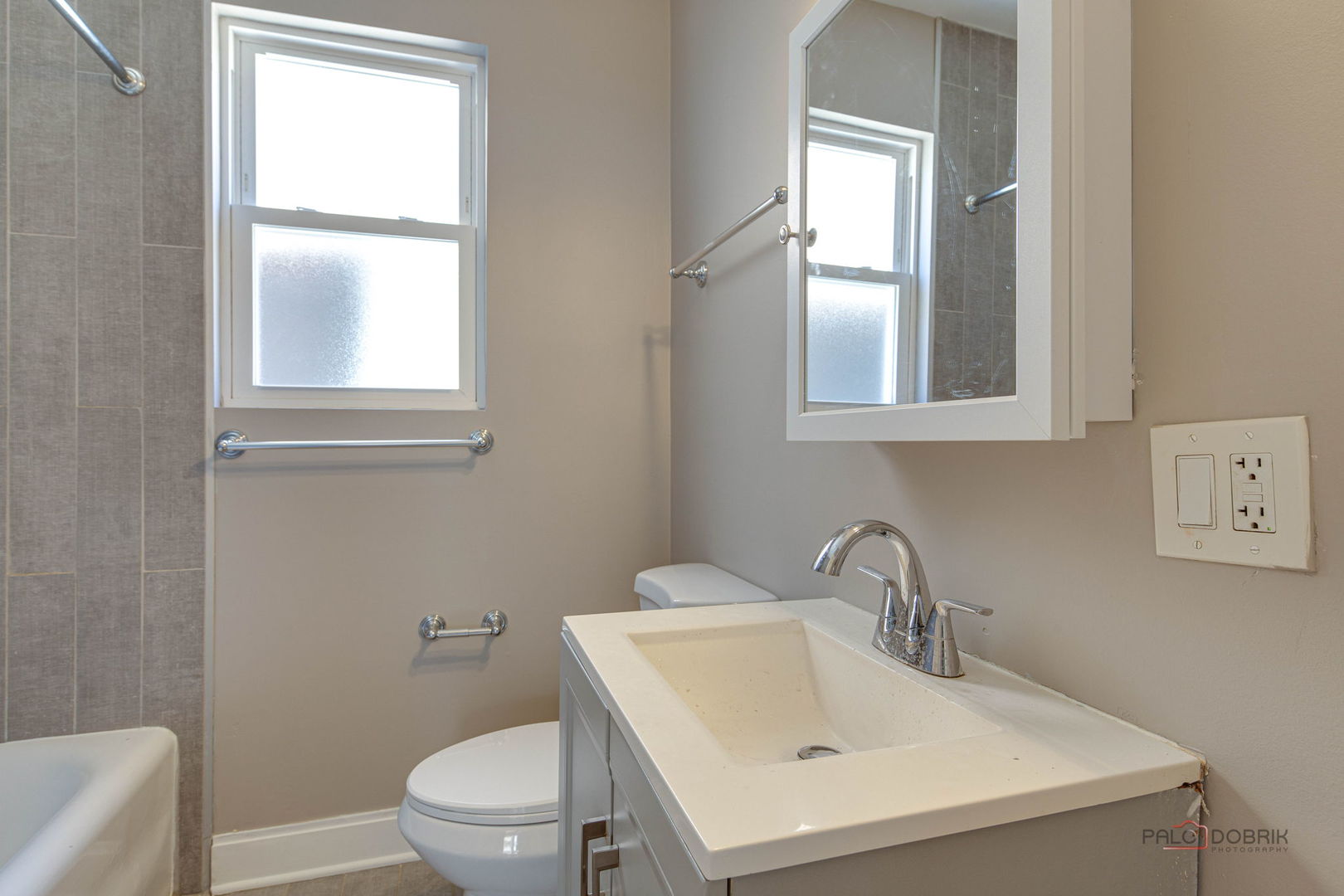 5653 N Talman Avenue Property Photo 28