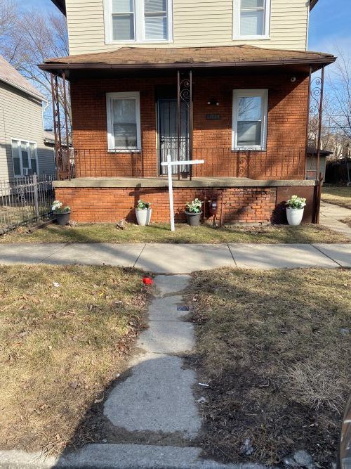11809 S Lafayette Avenue Property Photo 2