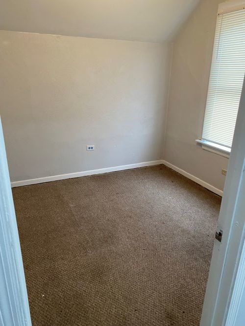 11809 S Lafayette Avenue Property Photo 10