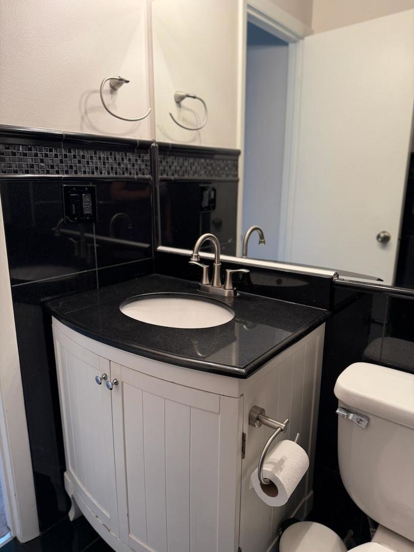 220 Hawthorne Court A2 Property Photo 13
