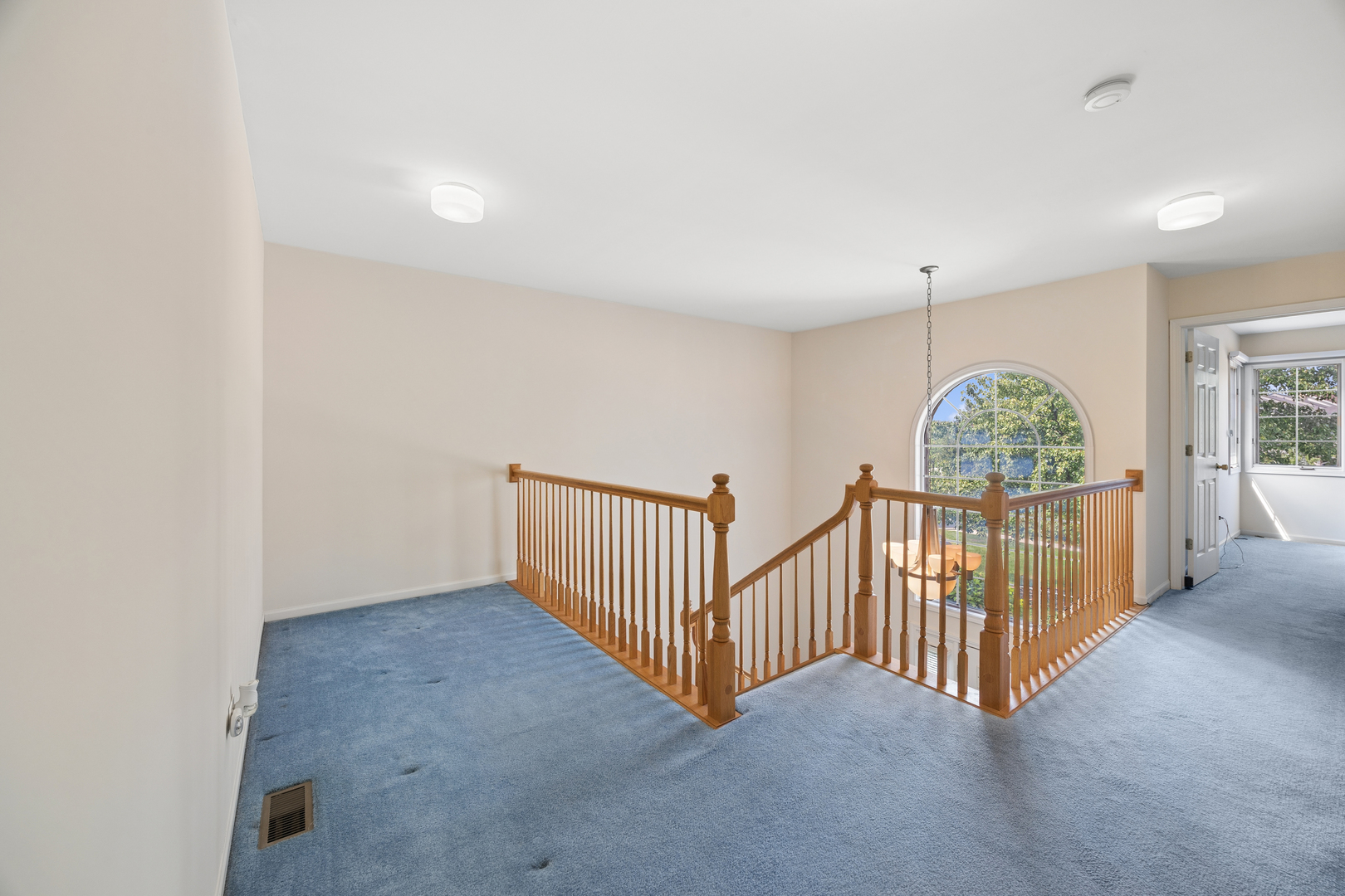14143 Norwich Lane Property Photo 14