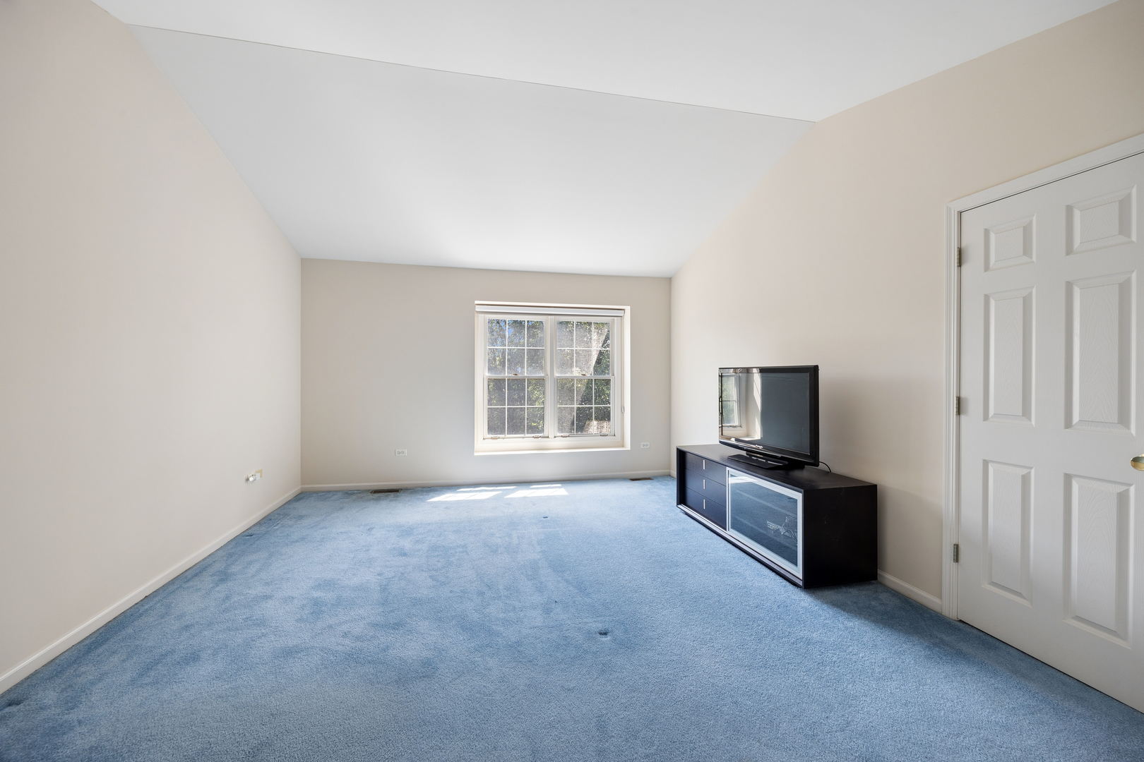 14143 Norwich Lane Property Photo 18