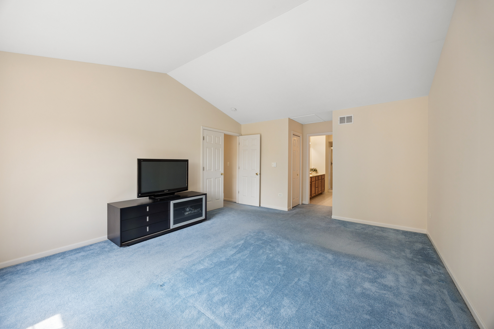 14143 Norwich Lane Property Photo 19
