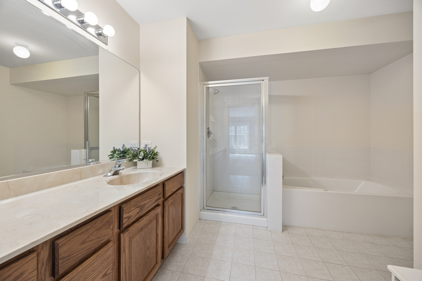 14143 Norwich Lane Property Photo 20