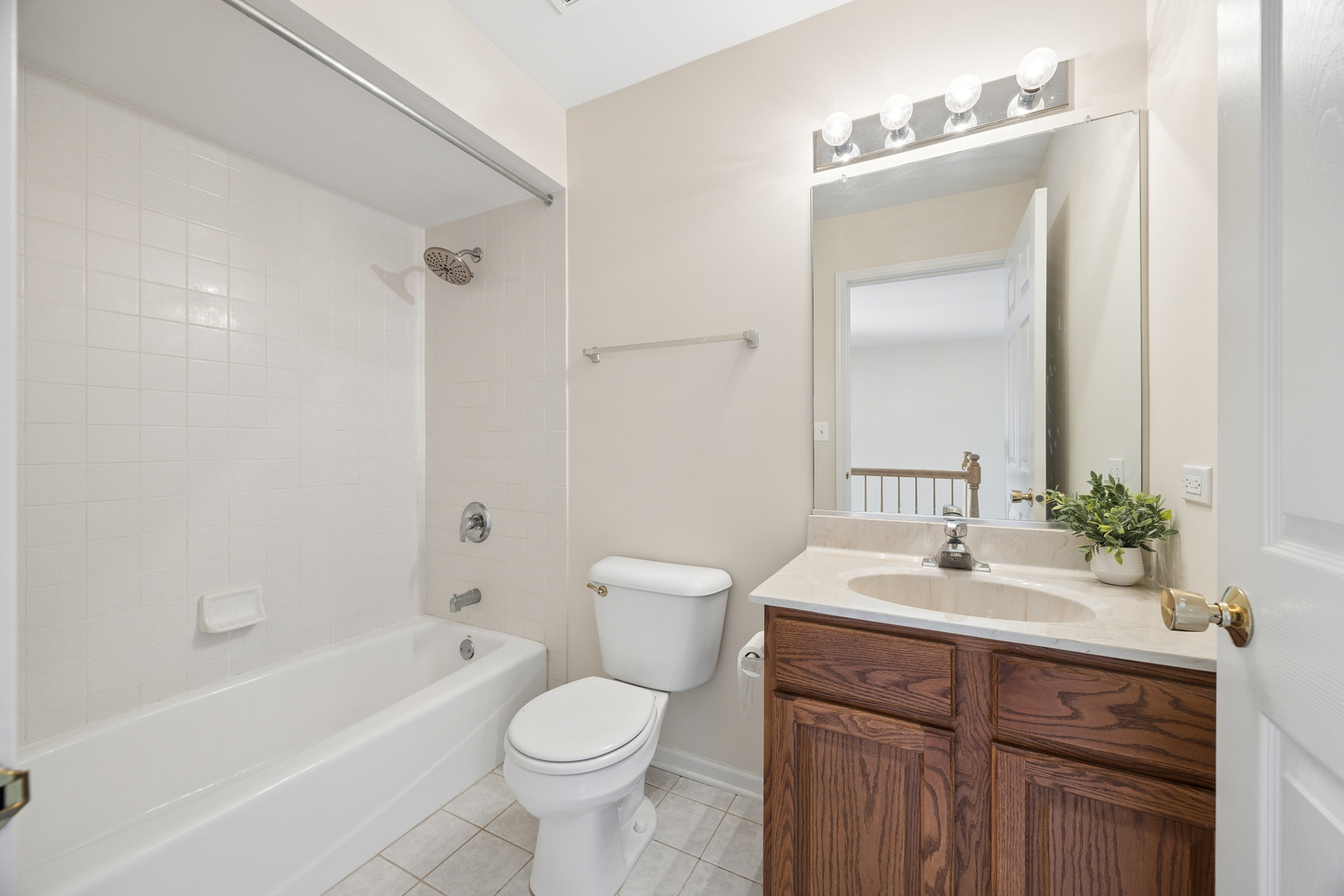 14143 Norwich Lane Property Photo 23