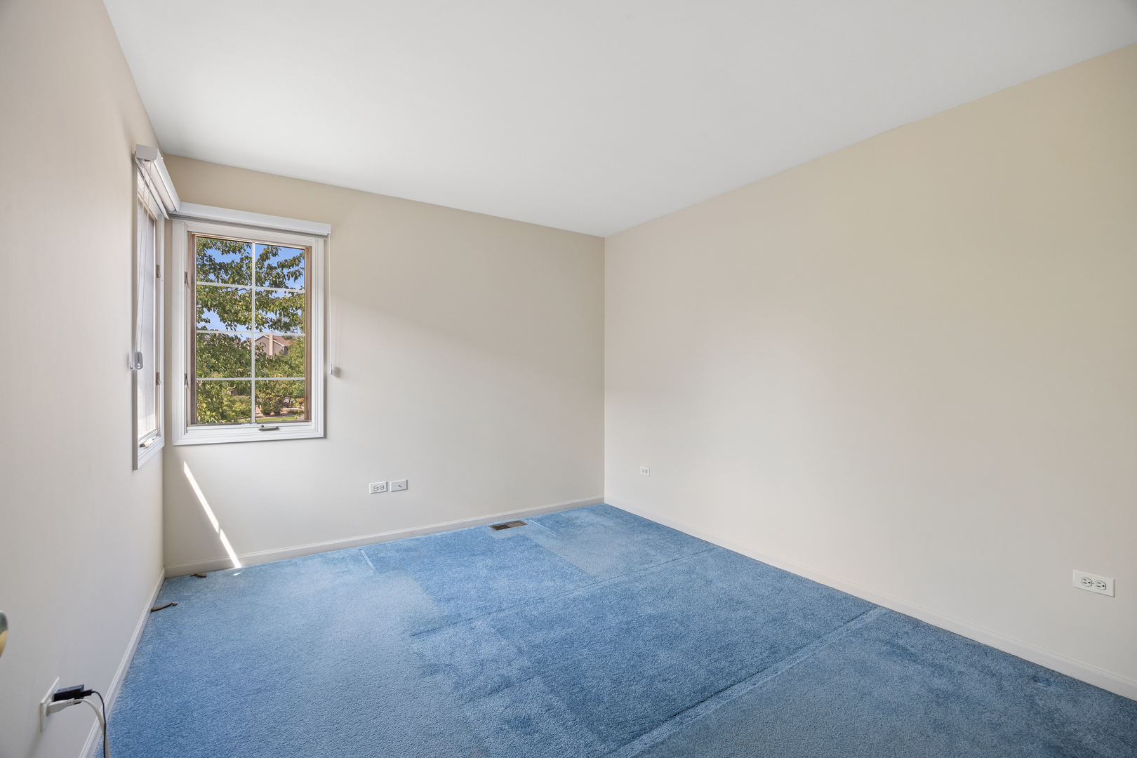 14143 Norwich Lane Property Photo 24