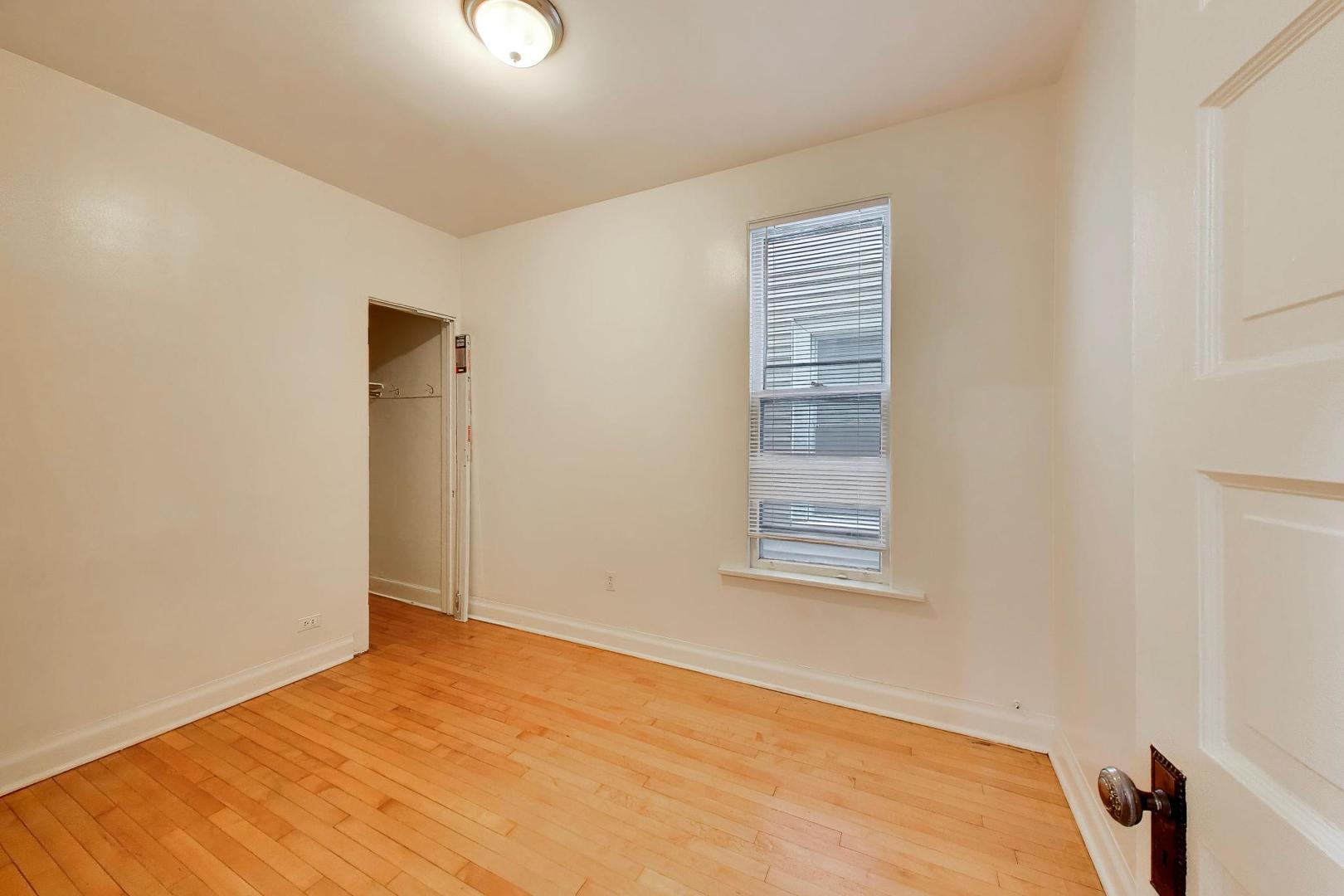 3307 N Oakley Avenue Property Photo 24