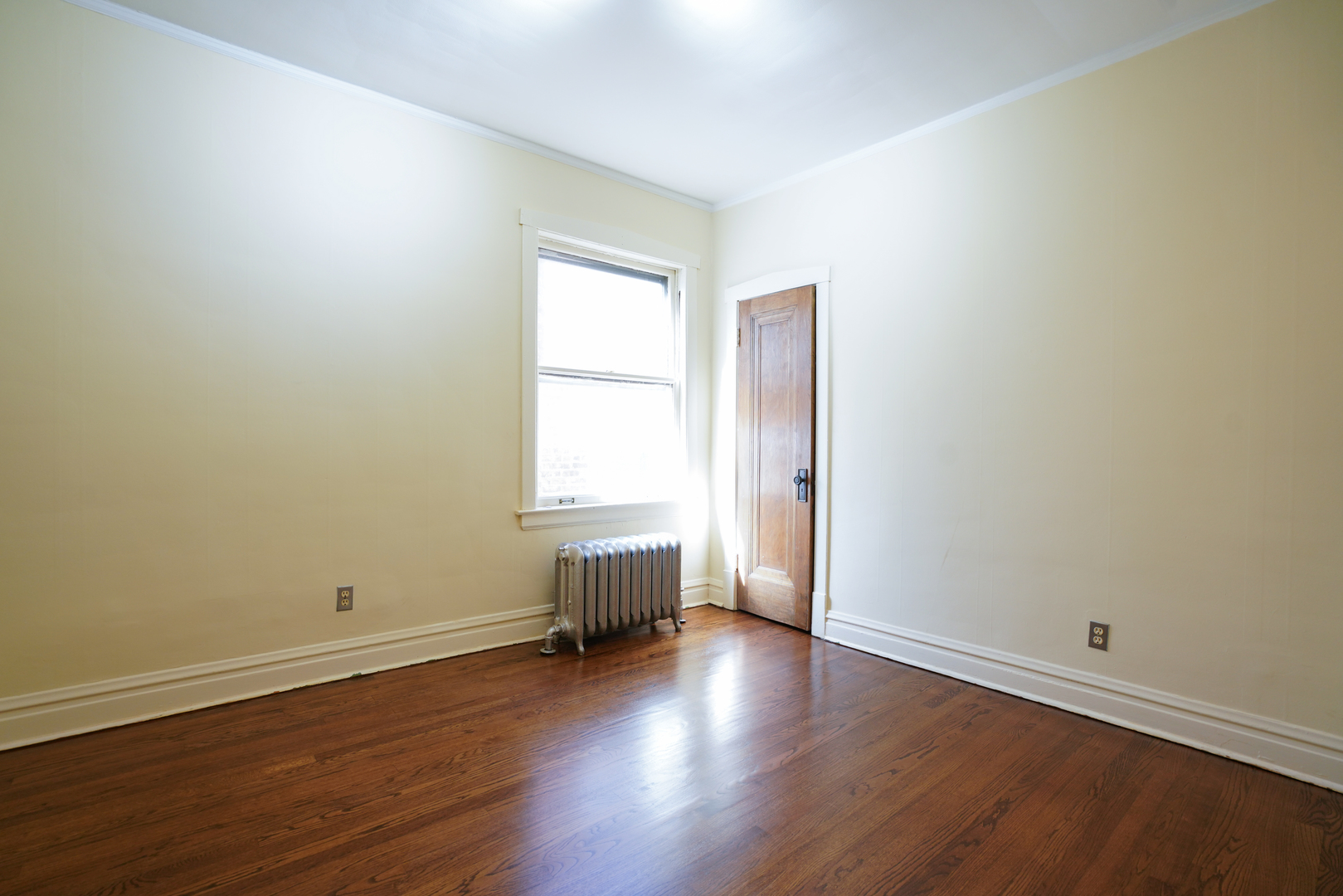 3328 N Springfield Avenue Property Photo 6