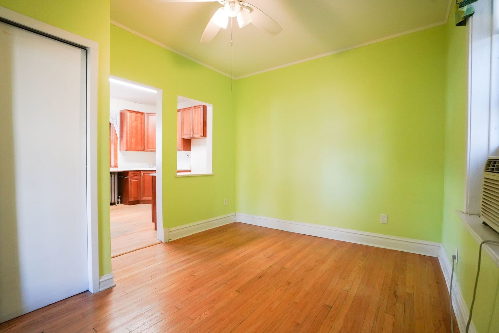 3328 N Springfield Avenue Property Photo 16