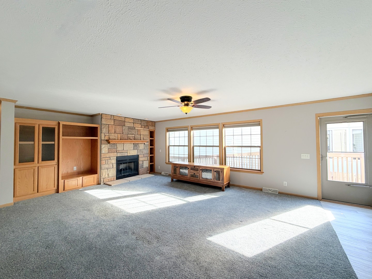 1013 Redbud Road Property Photo 7