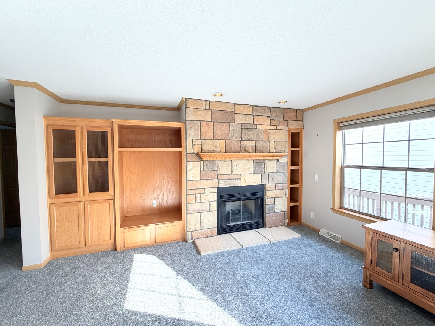 1013 Redbud Road Property Photo 8