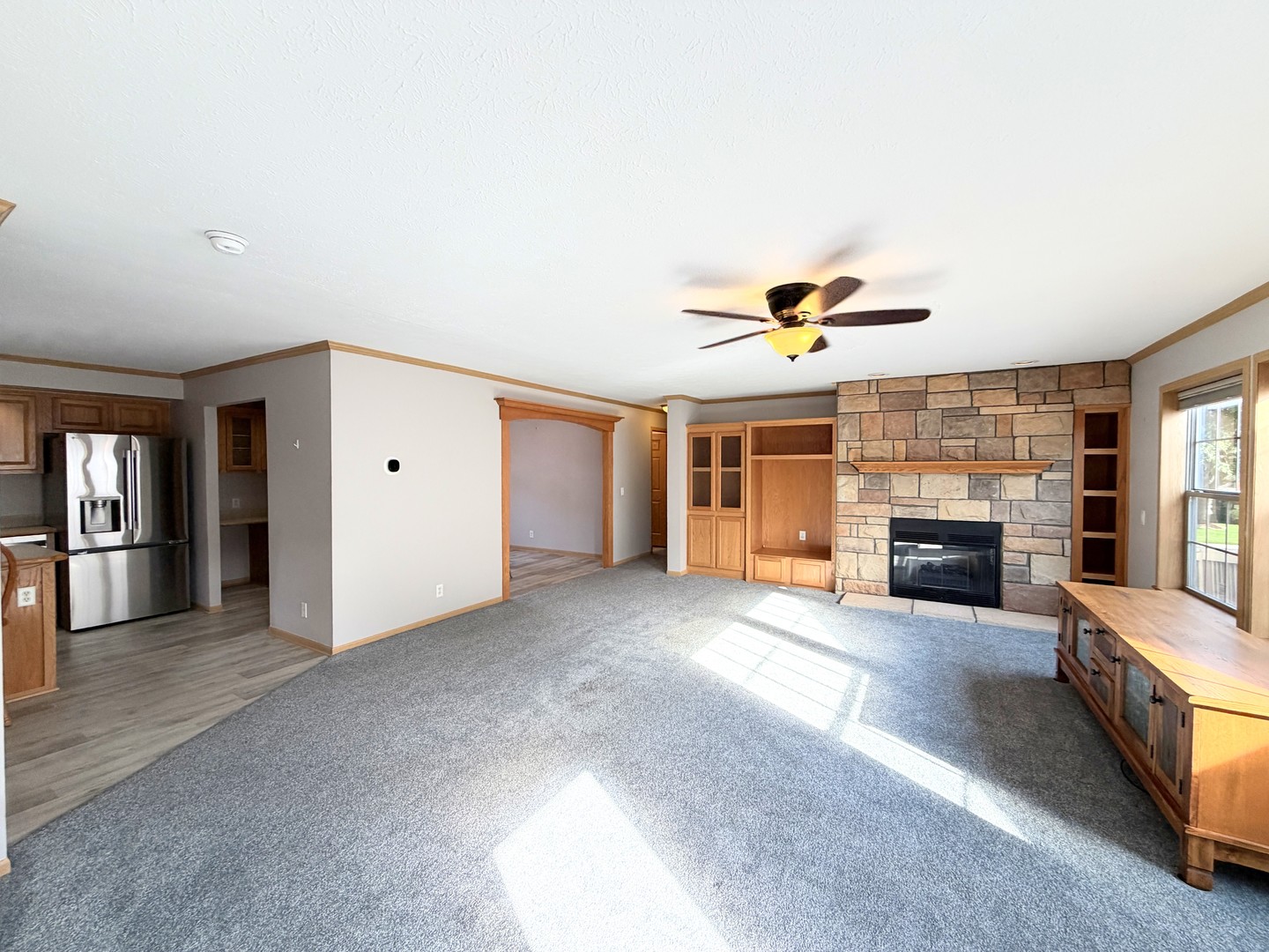 1013 Redbud Road Property Photo 9