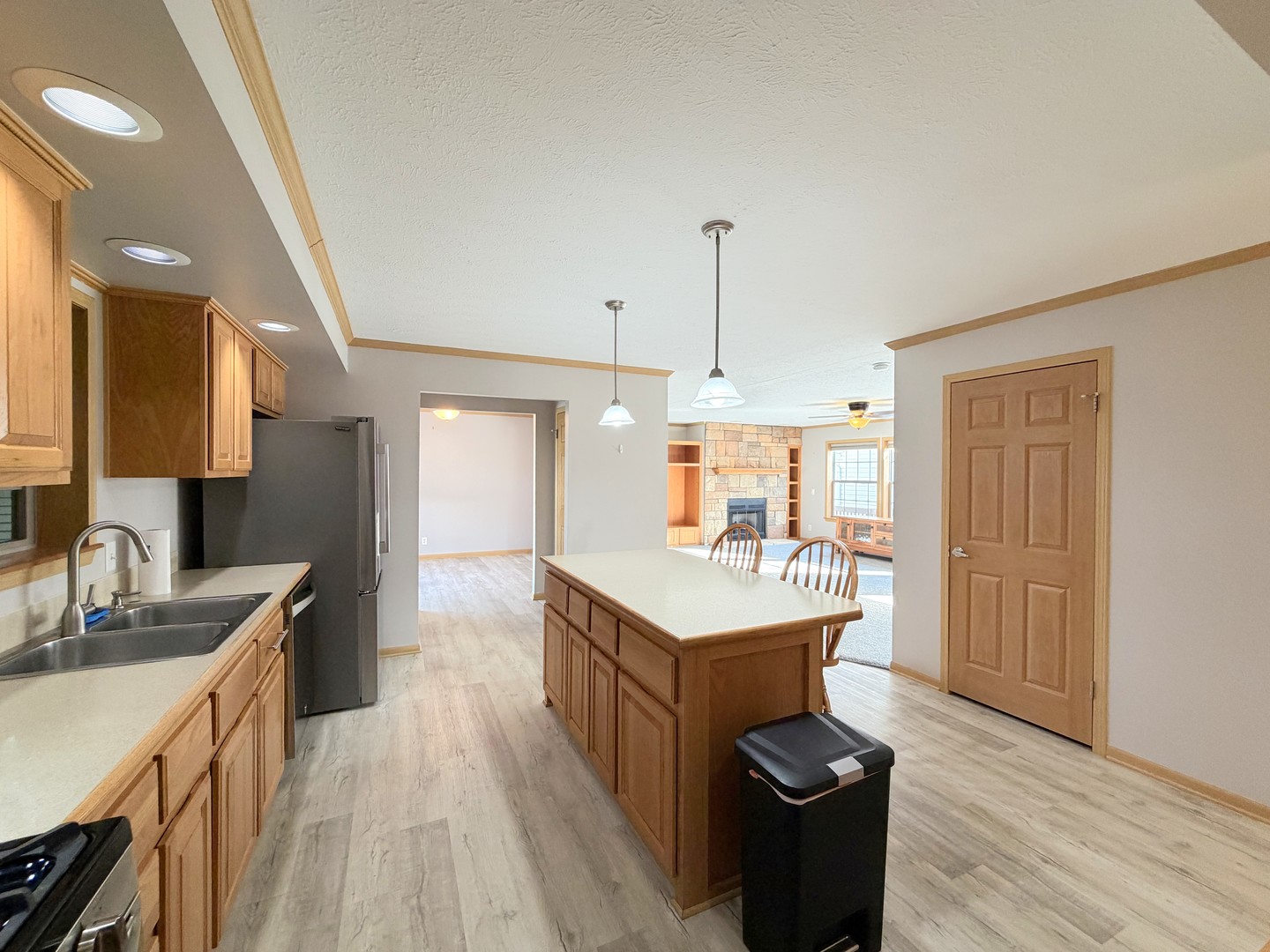 1013 Redbud Road Property Photo 15