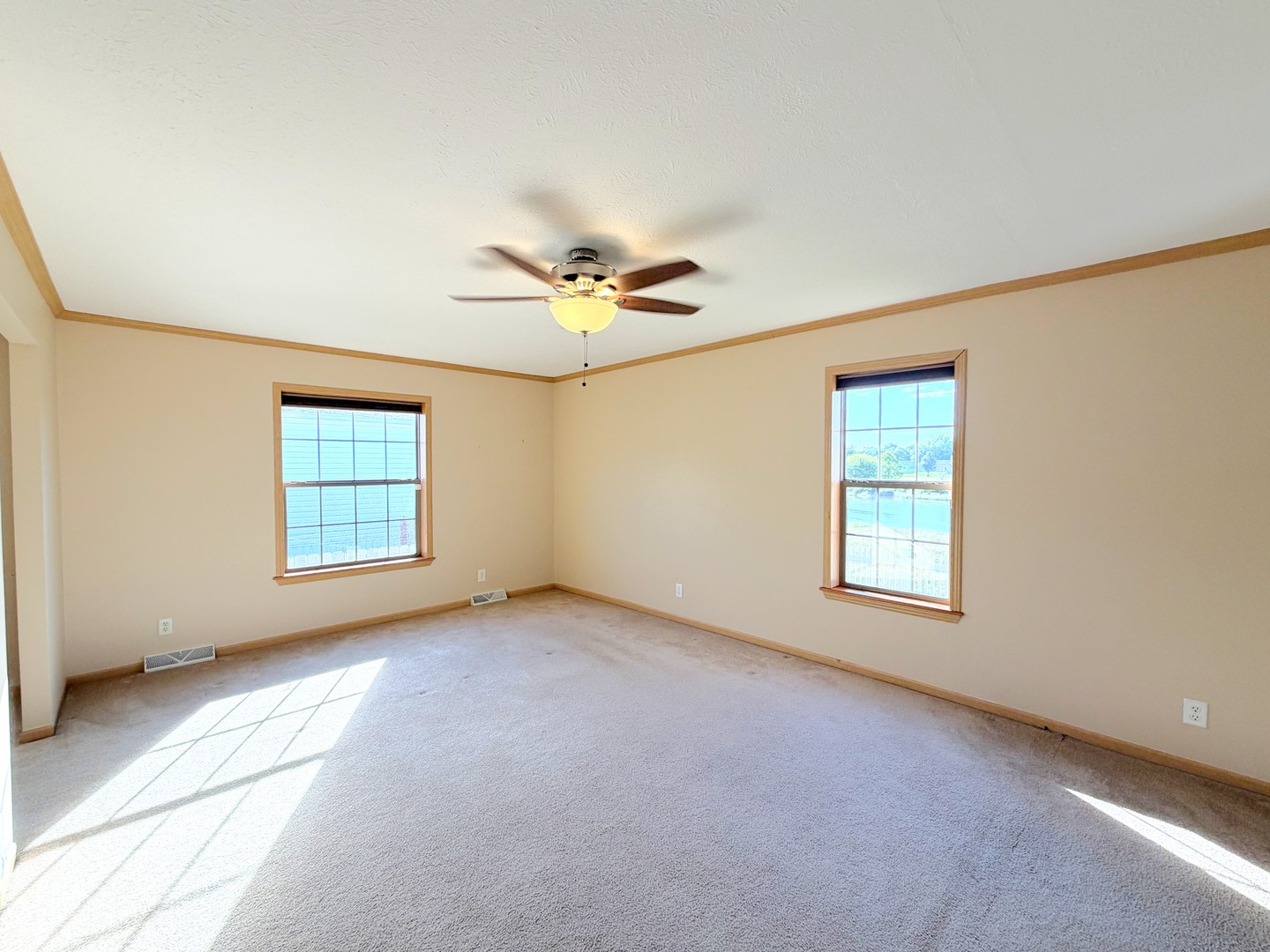 1013 Redbud Road Property Photo 21