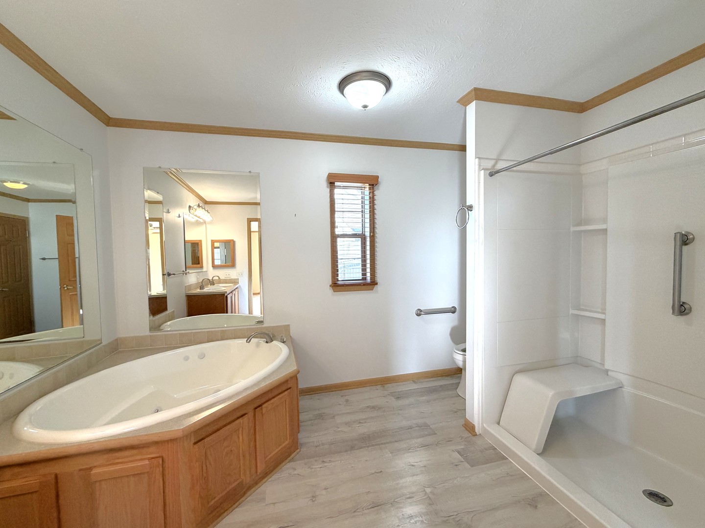 1013 Redbud Road Property Photo 25