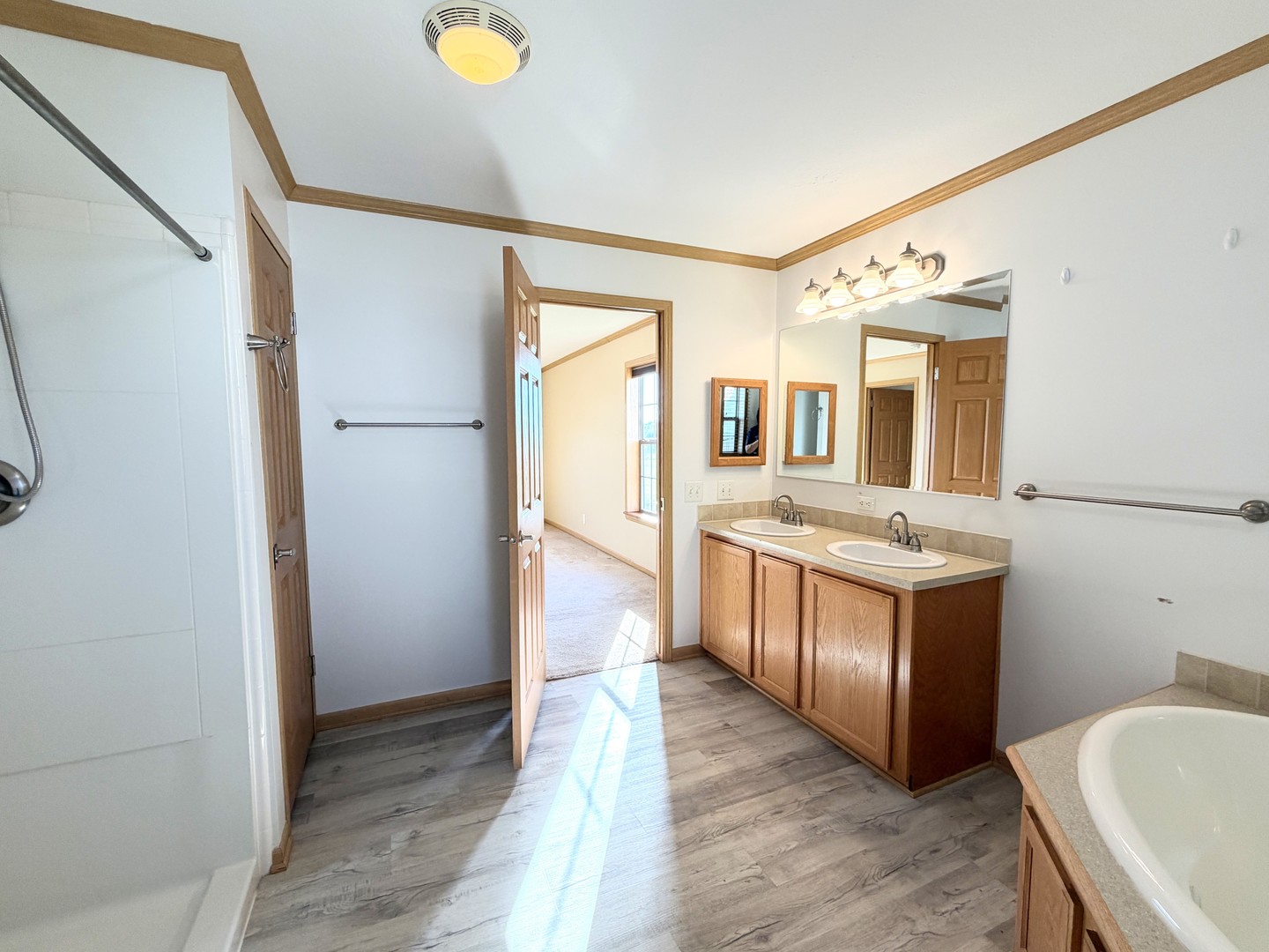 1013 Redbud Road Property Photo 27