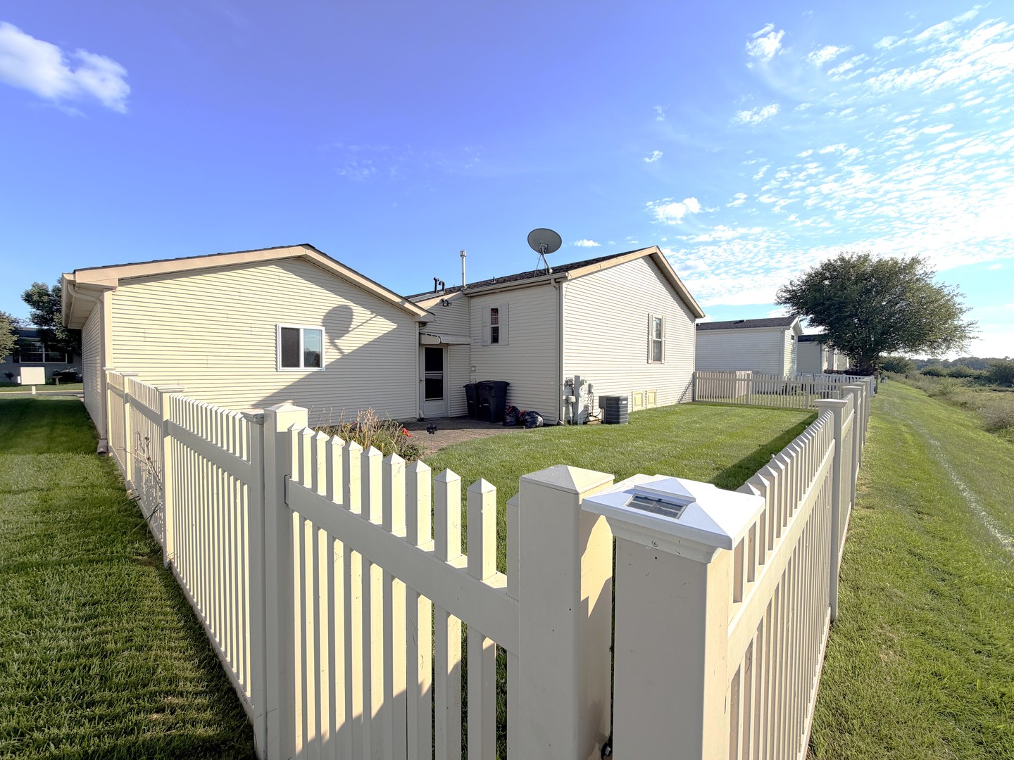 1013 Redbud Road Property Photo 35