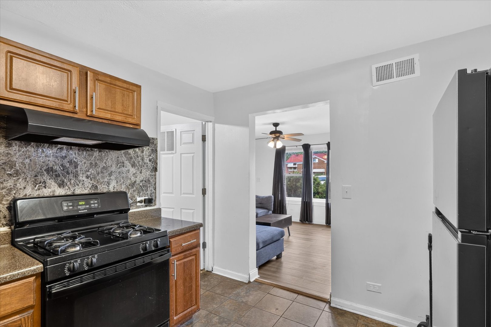 342 Frederick Avenue Property Photo 6