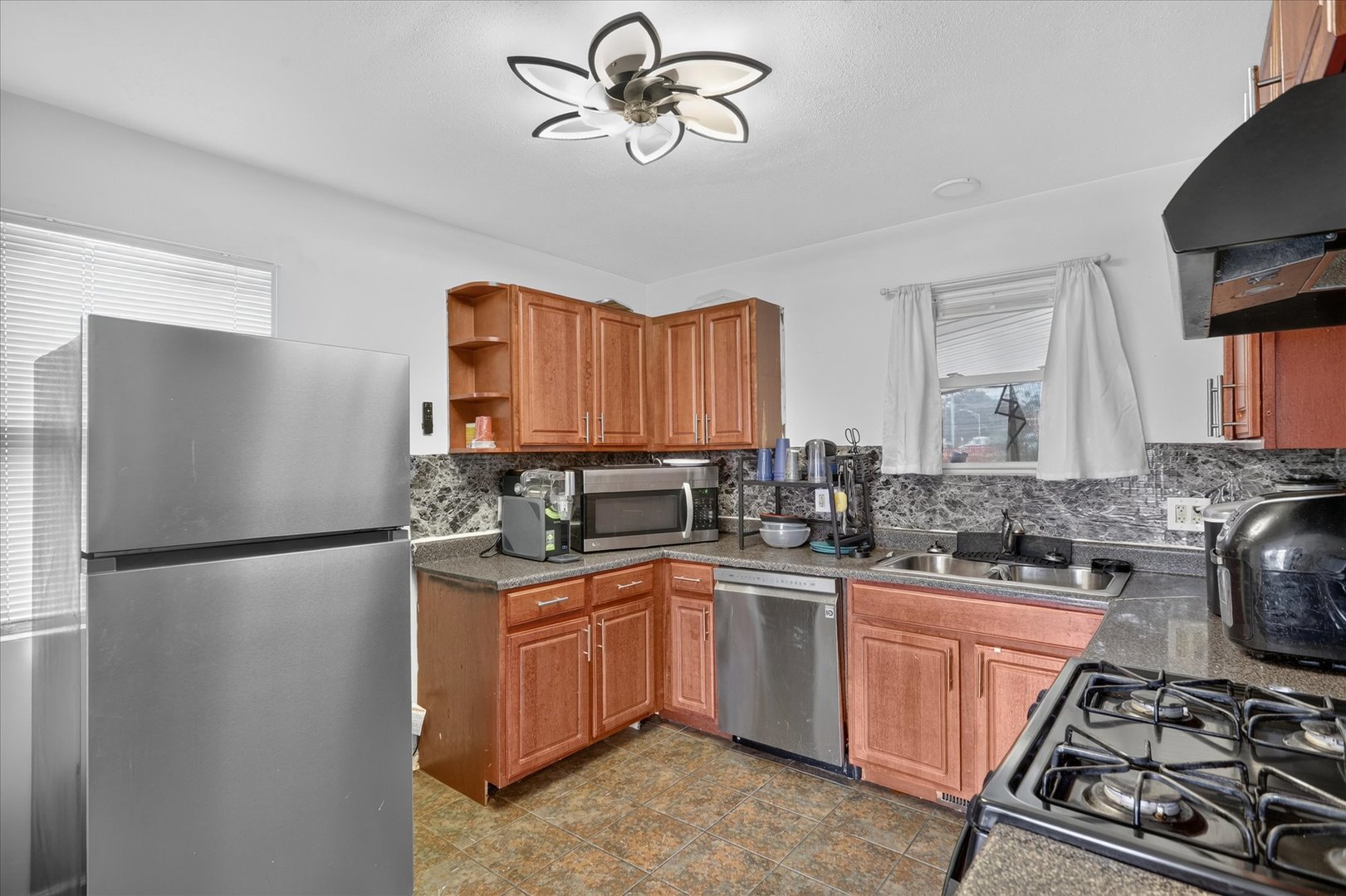 342 Frederick Avenue Property Photo 7