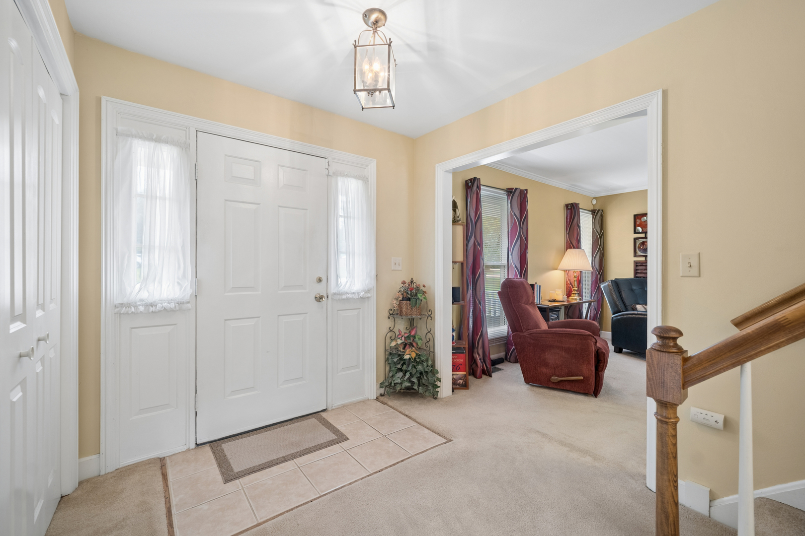 11n583 Howard Avenue Property Photo 5