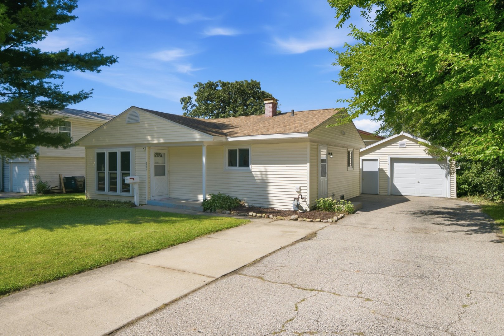 207 Caddy Avenue Property Photo 2