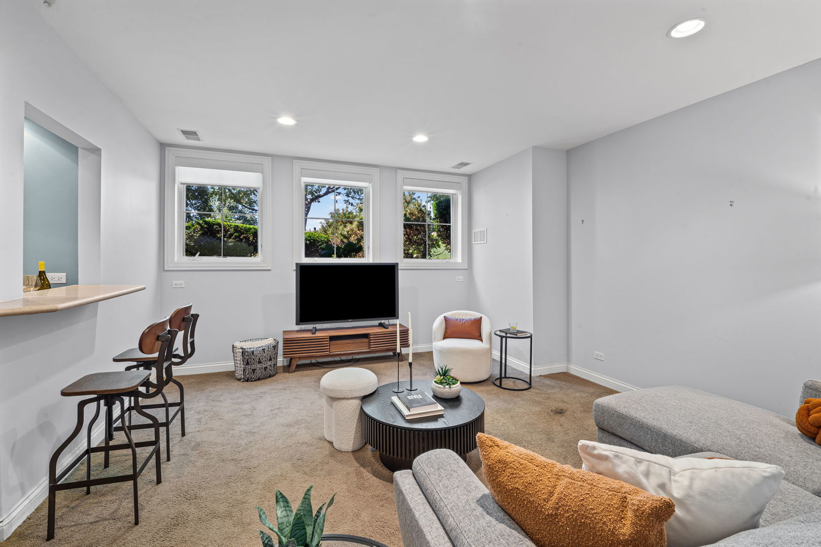 2064 Valor Court Property Photo 13