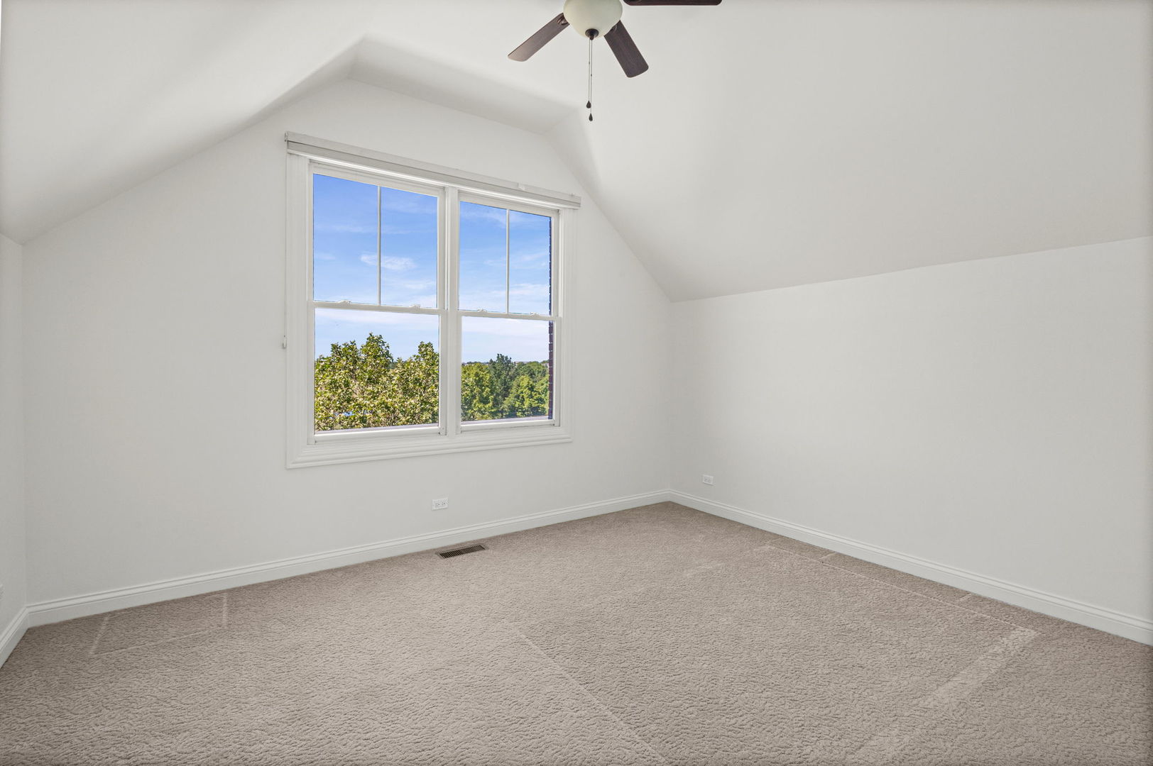 2064 Valor Court Property Photo 20
