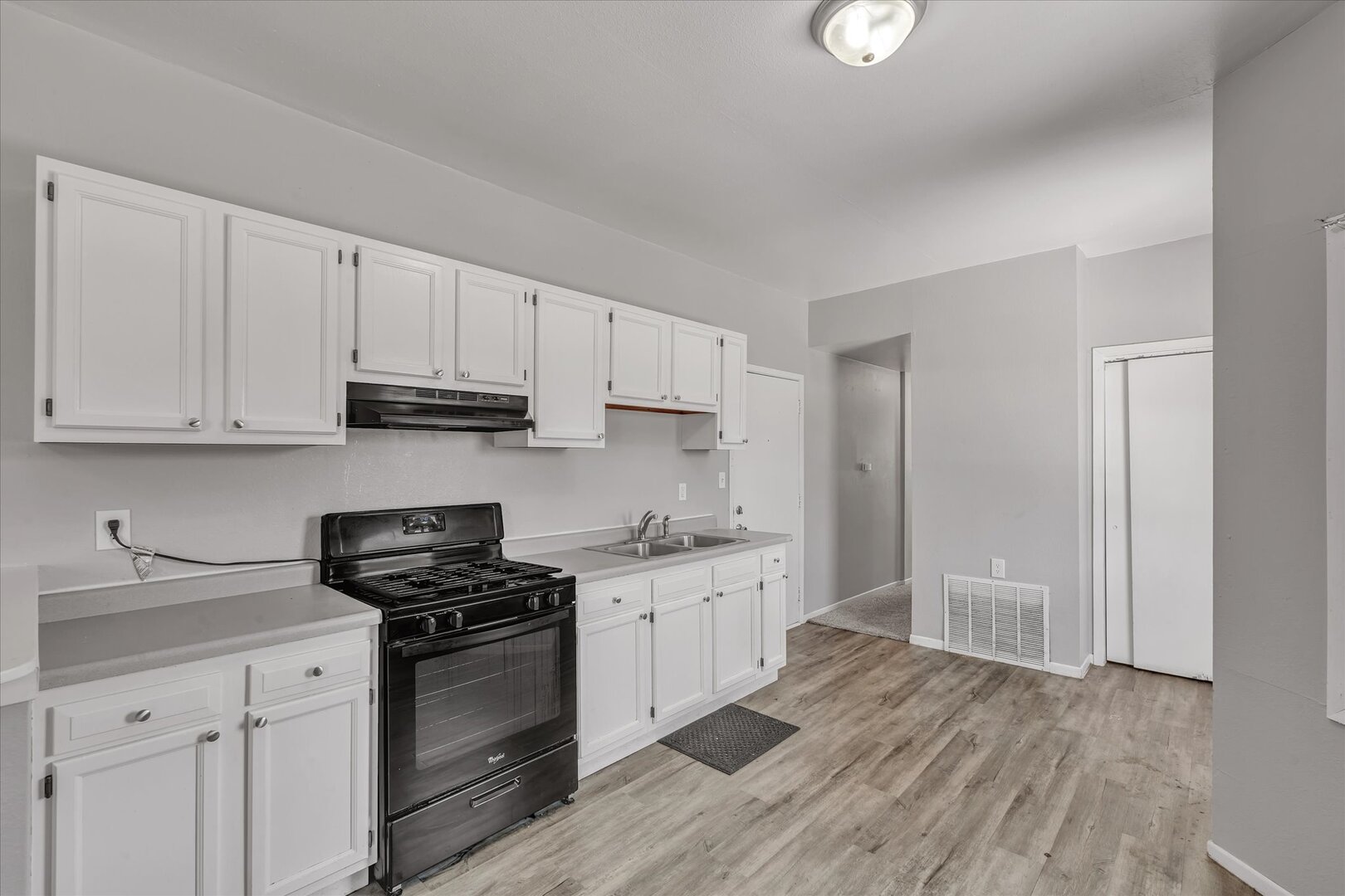 1022 15th Avenue Property Photo 18