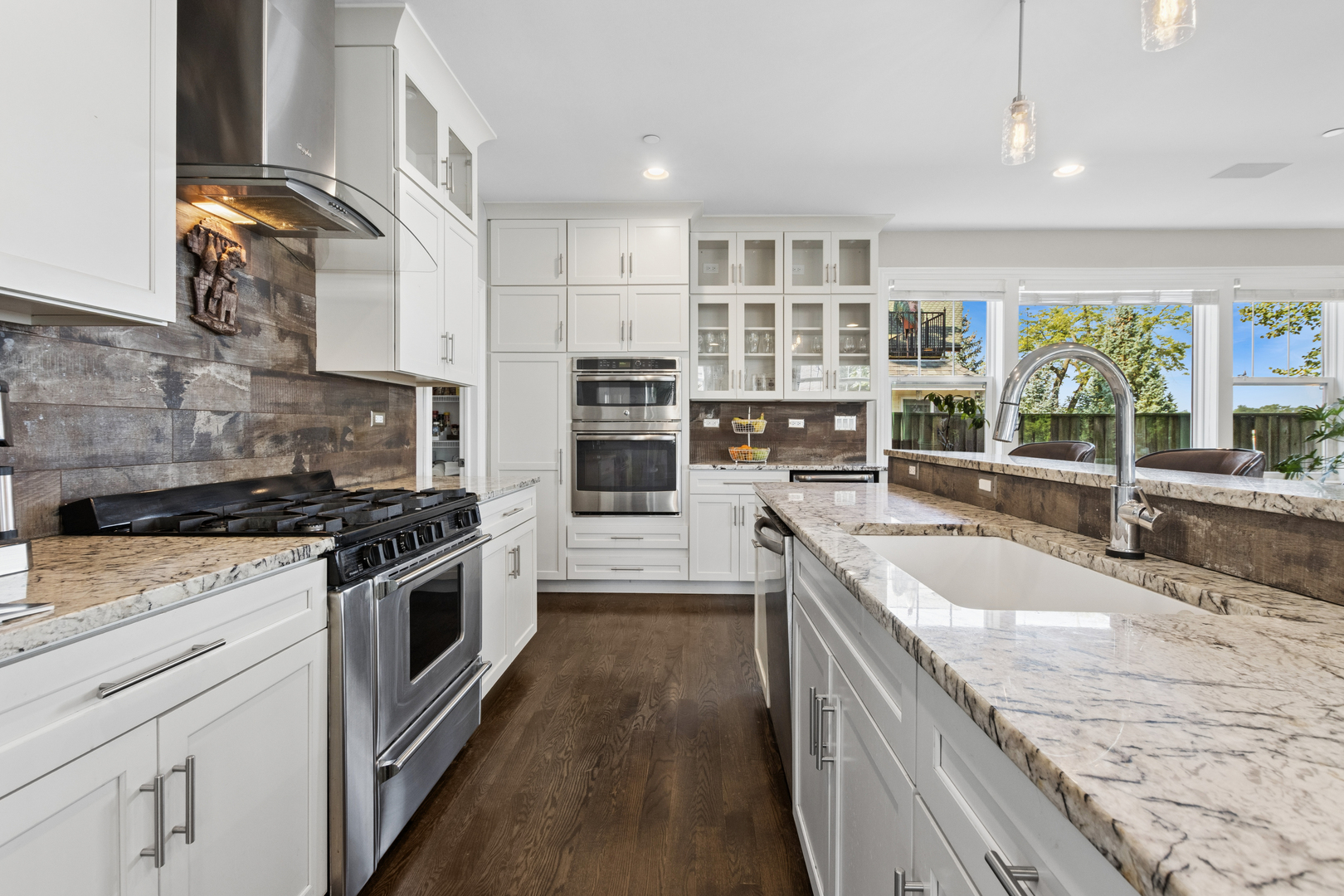 19108 W Lake View Avenue Property Photo 11
