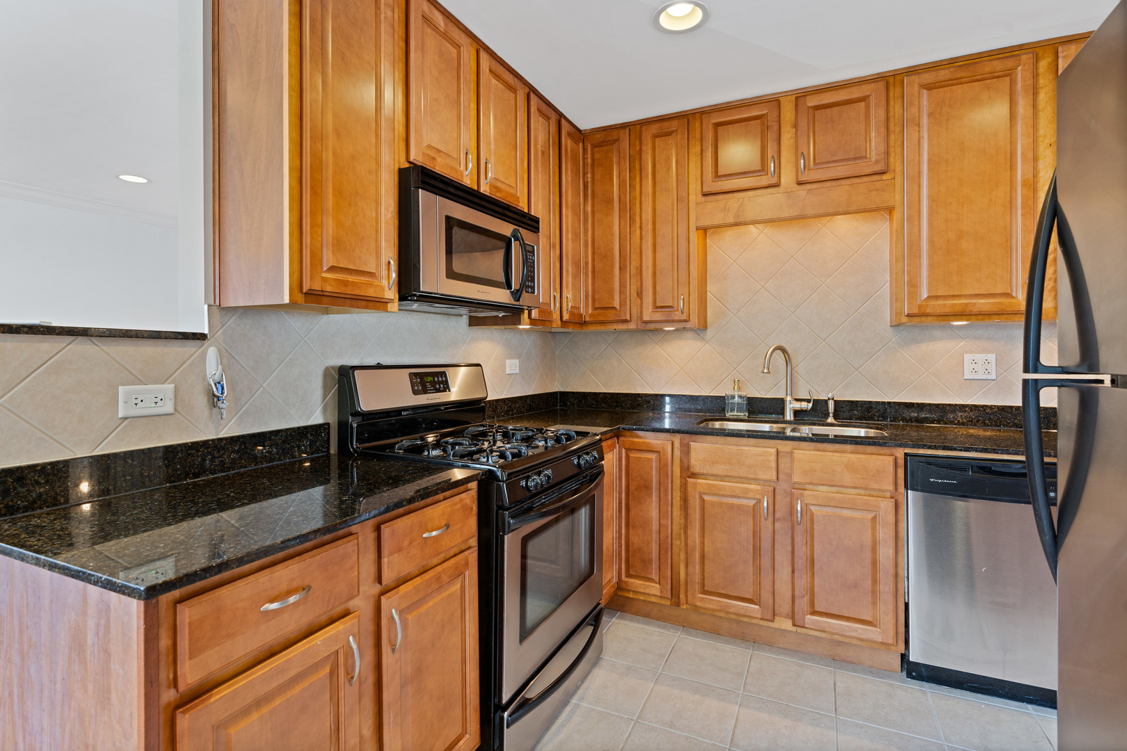 32 Elgin Avenue B2 Property Photo 9