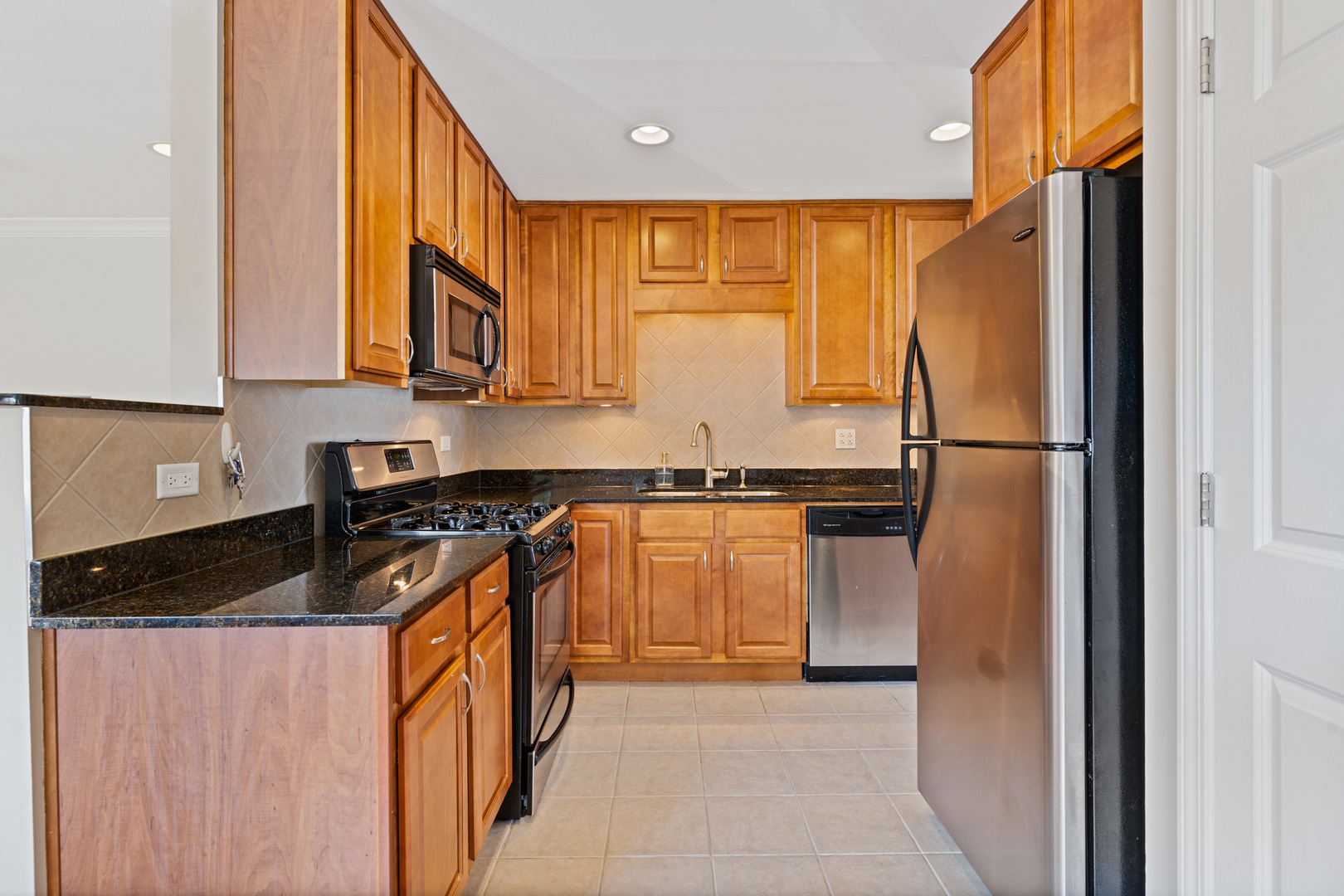 32 Elgin Avenue B2 Property Photo 10