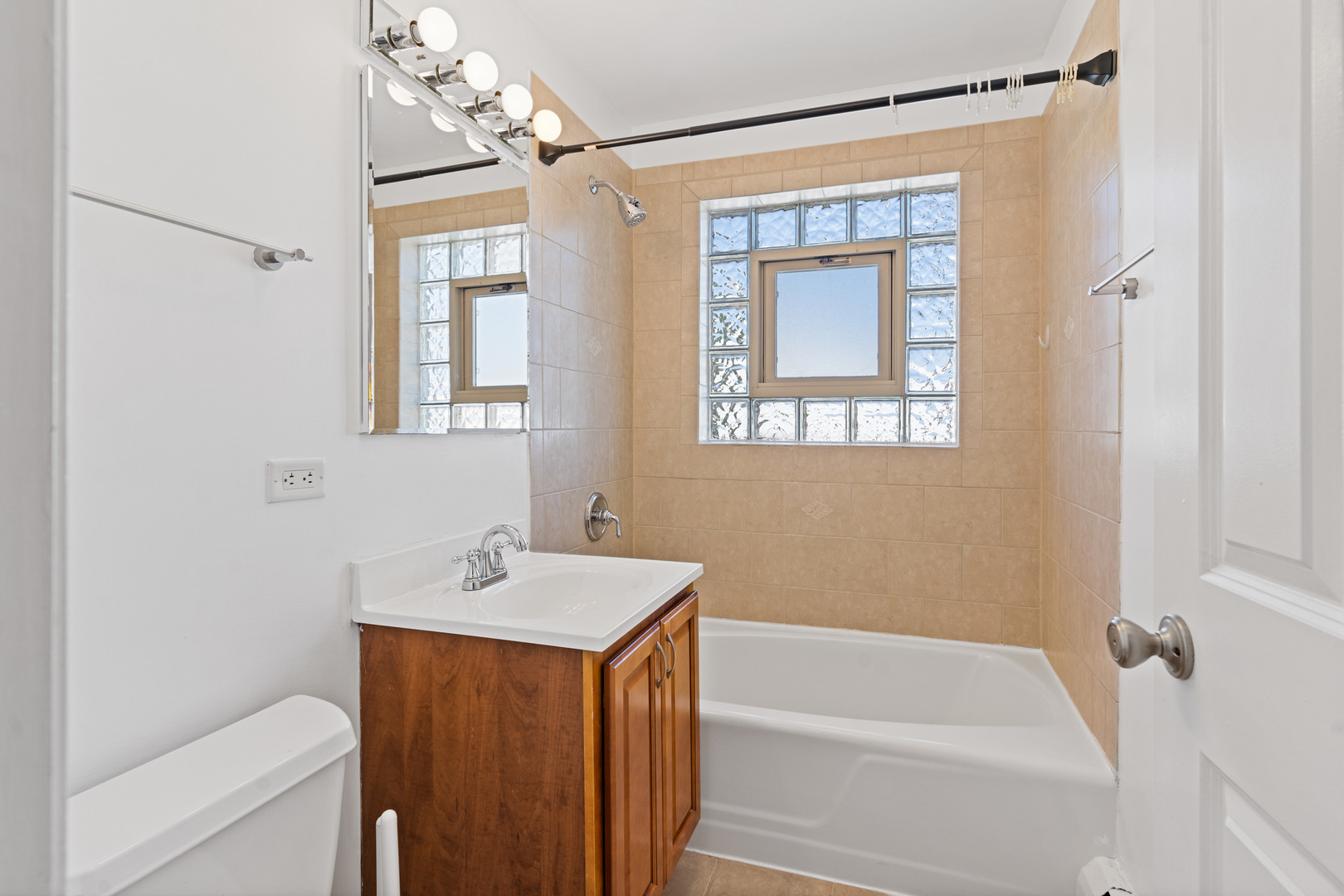 32 Elgin Avenue B2 Property Photo 14
