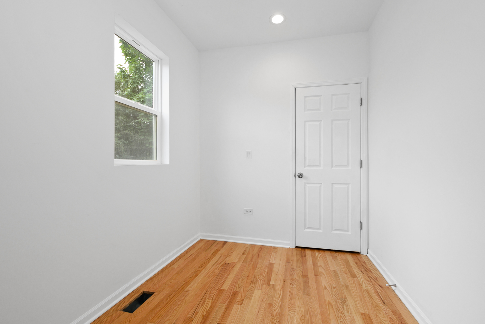 353 E 119th Place Property Photo 8