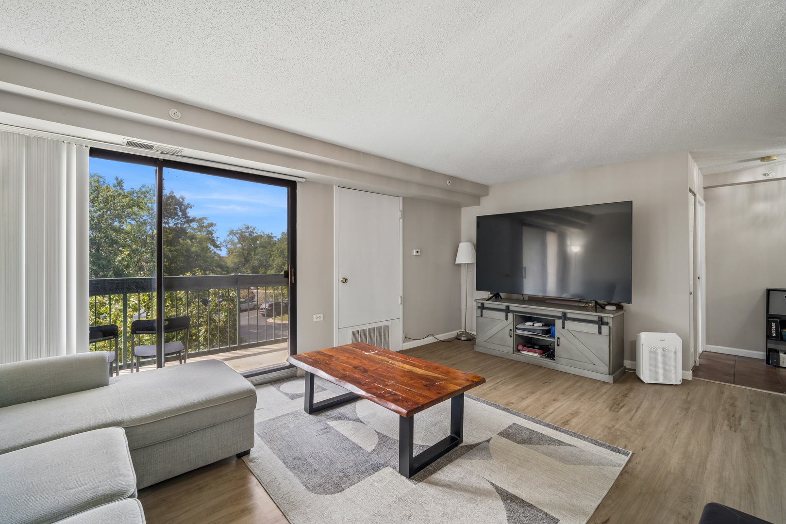 1840 Huntington Boulevard 305 Property Photo 9