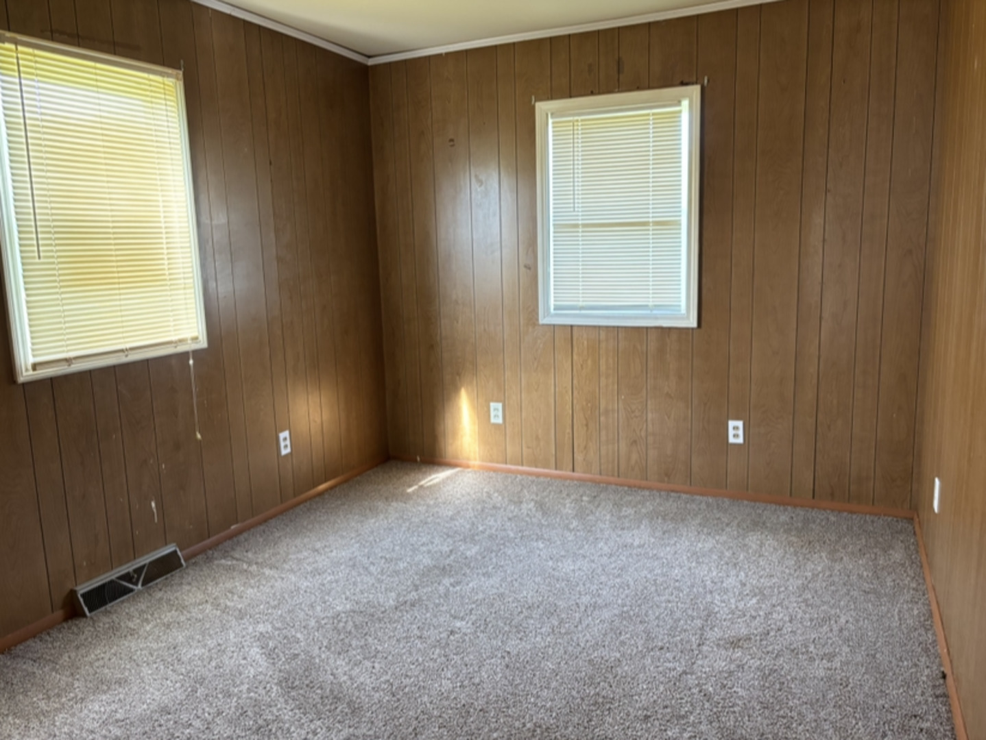 512 S Shabbona Street Property Photo 12