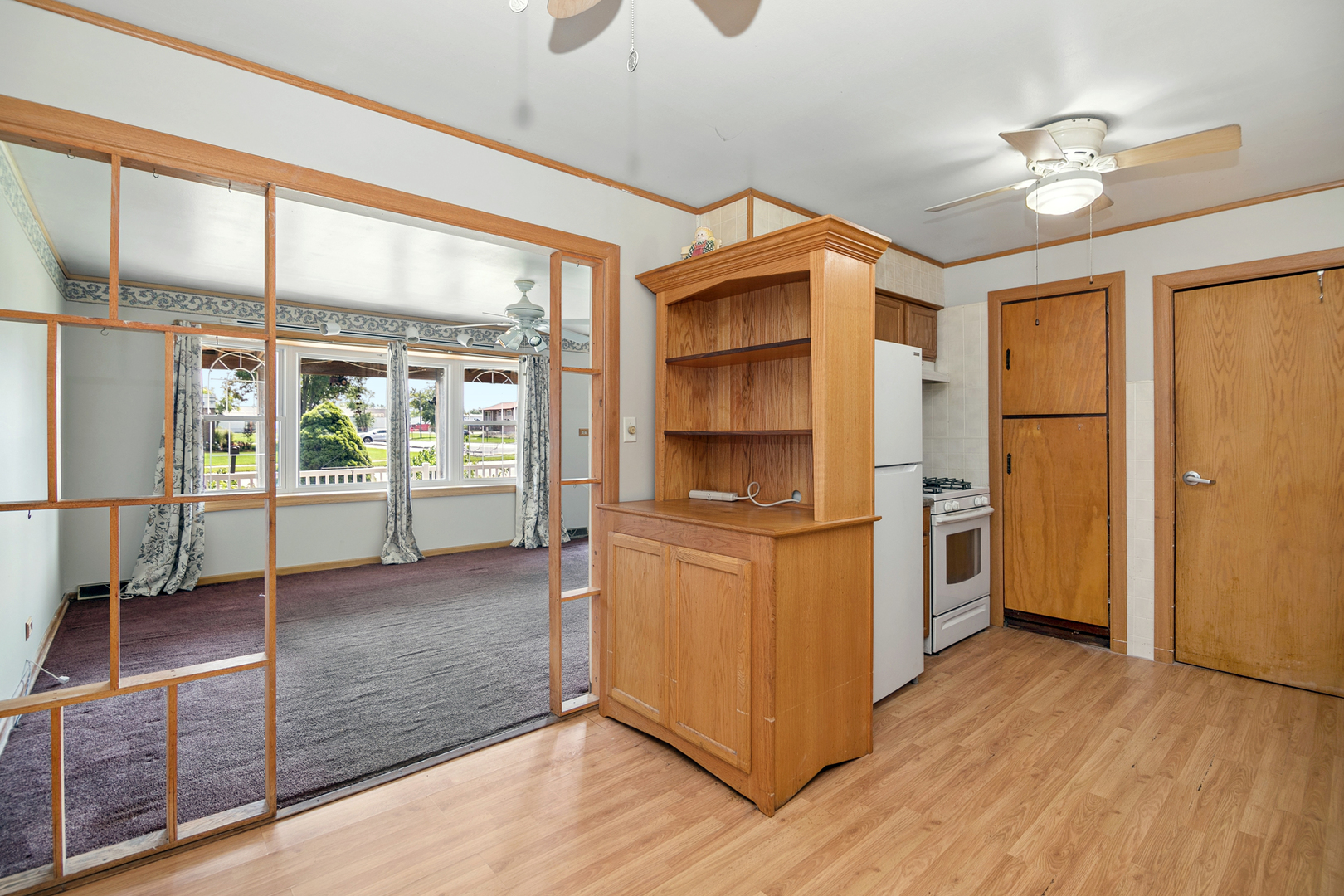 7840 W 76th Street Property Photo 7