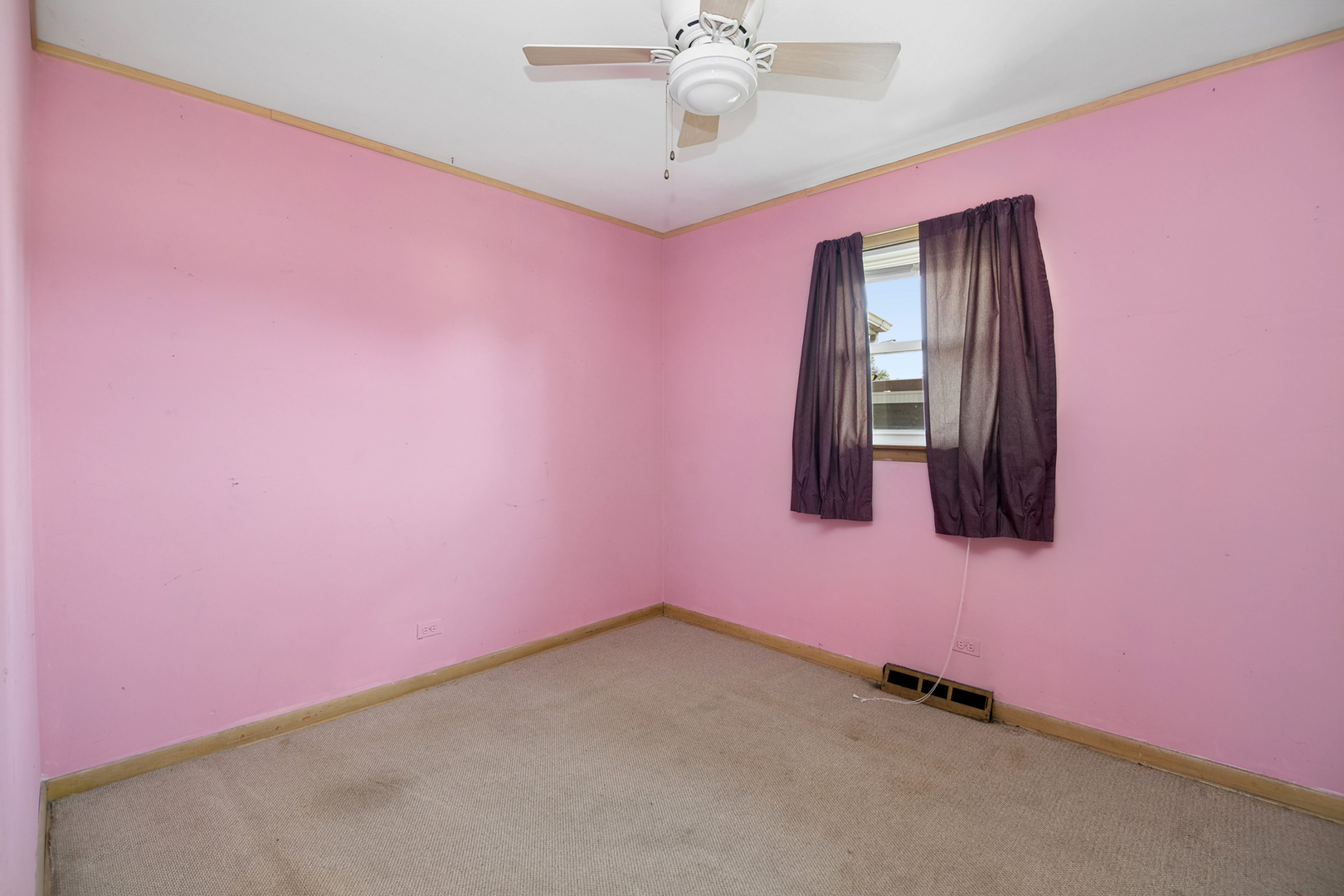 7840 W 76th Street Property Photo 11
