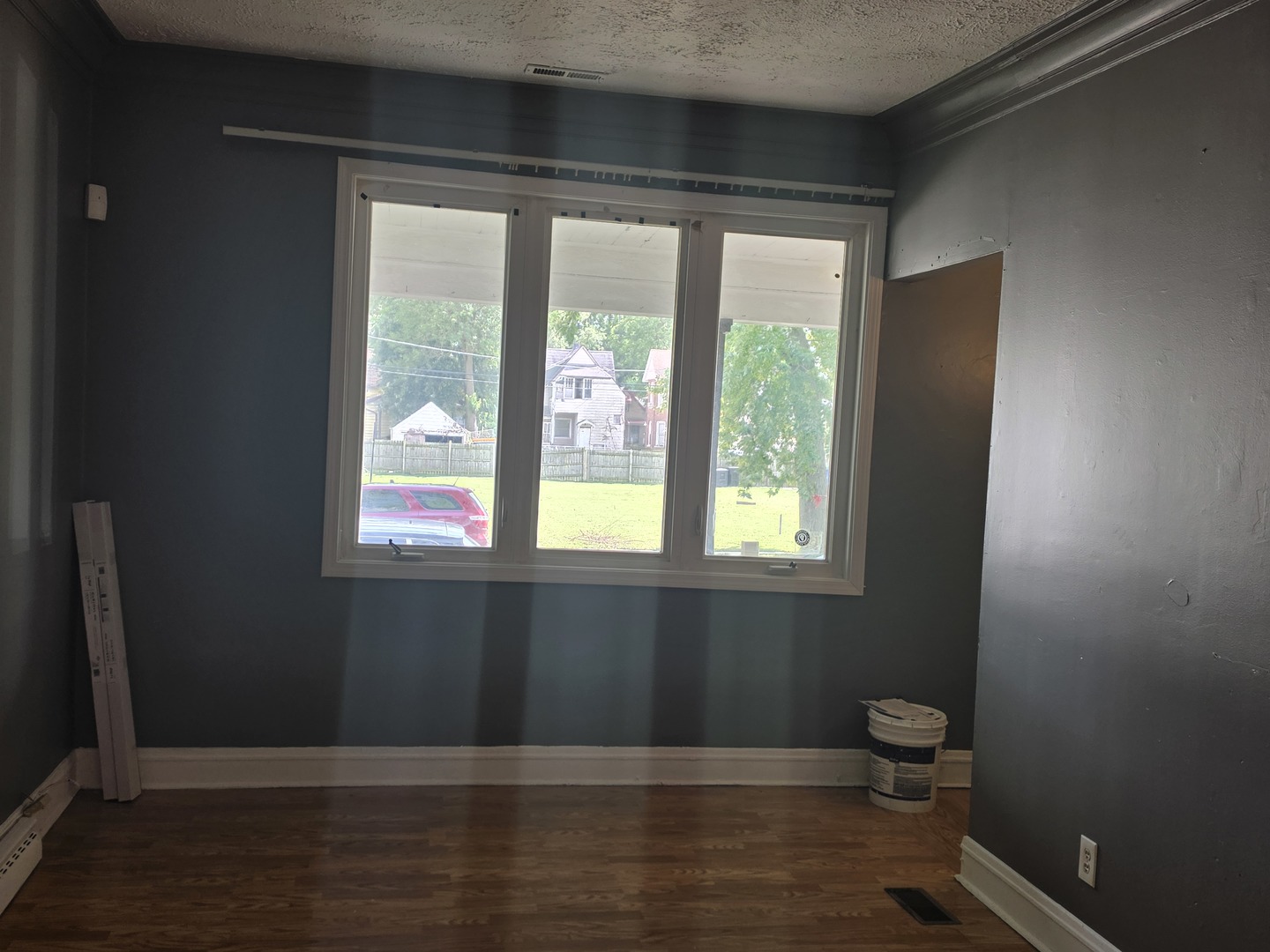 232 W 111th Place Property Photo 2