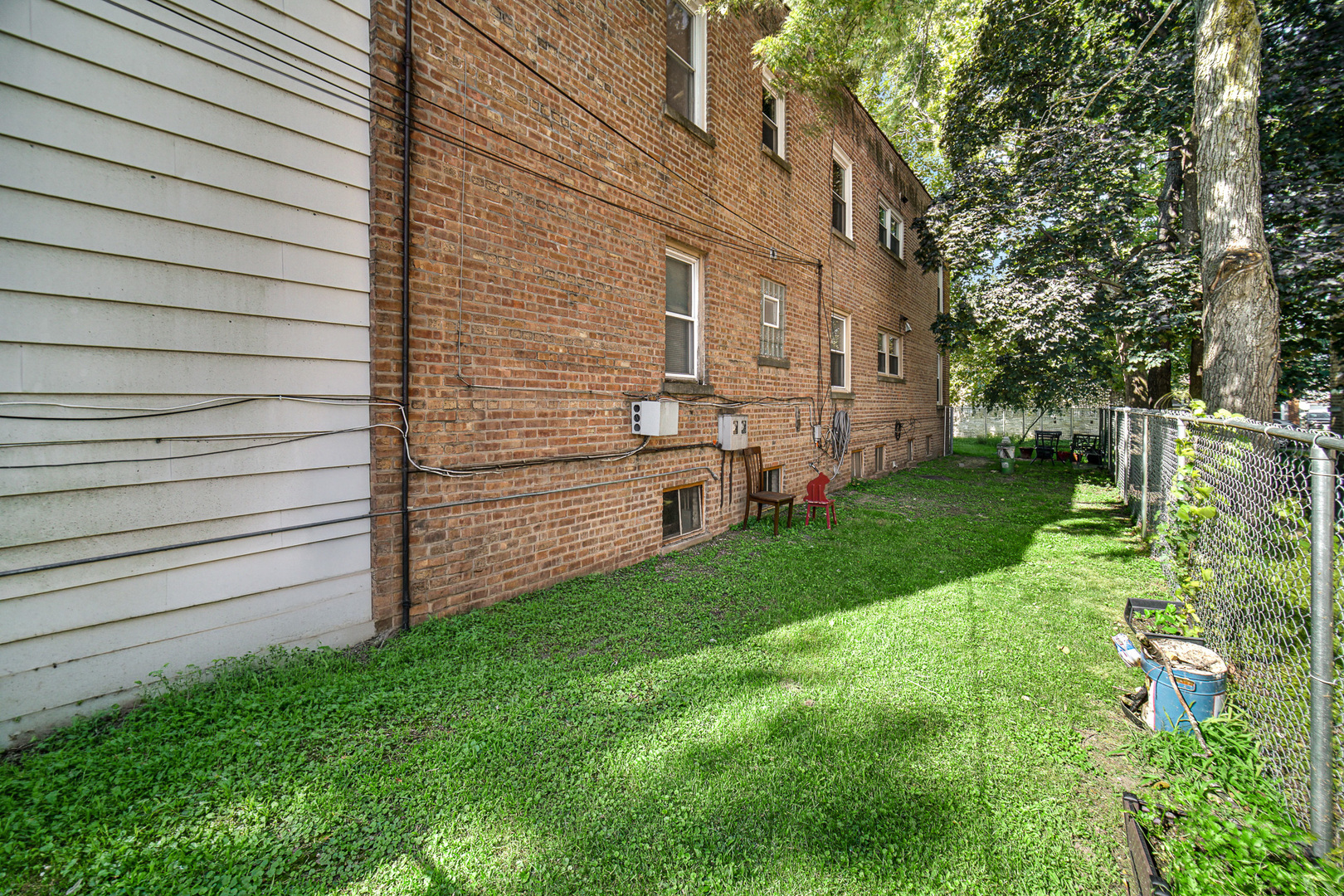 9039 La Crosse Avenue 1s Property Photo 16