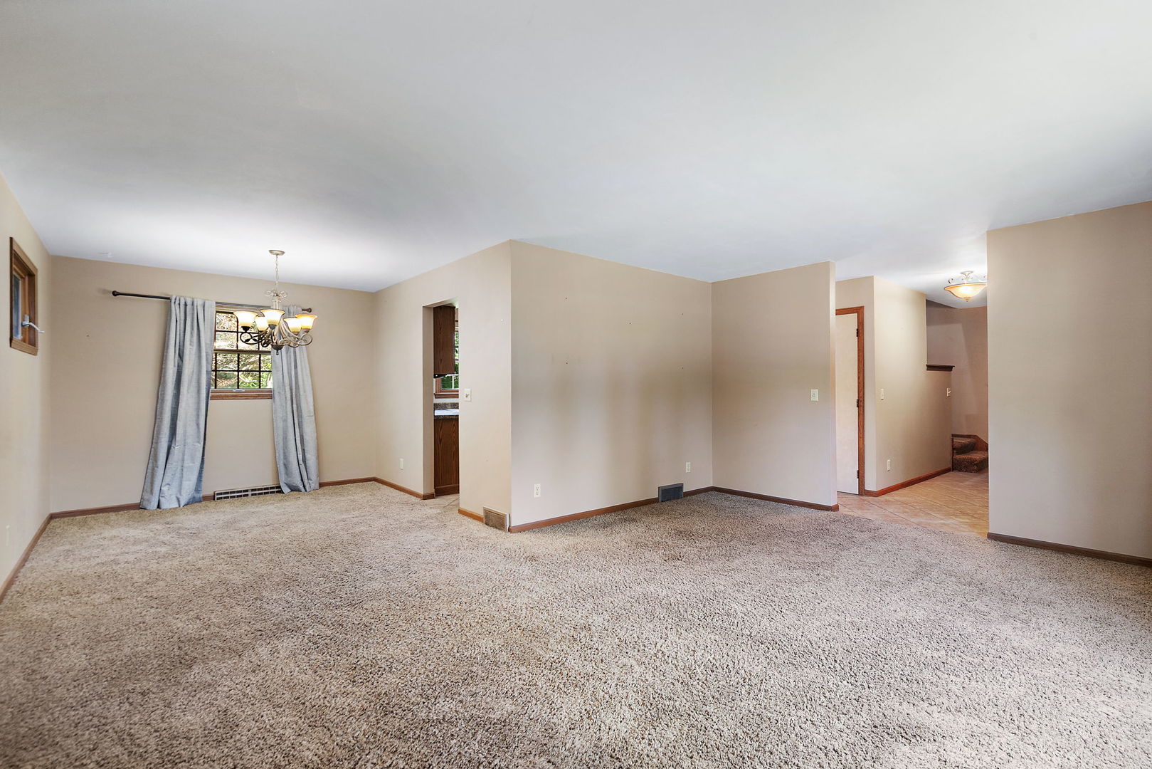 5848 Weymouth Drive Property Photo 5