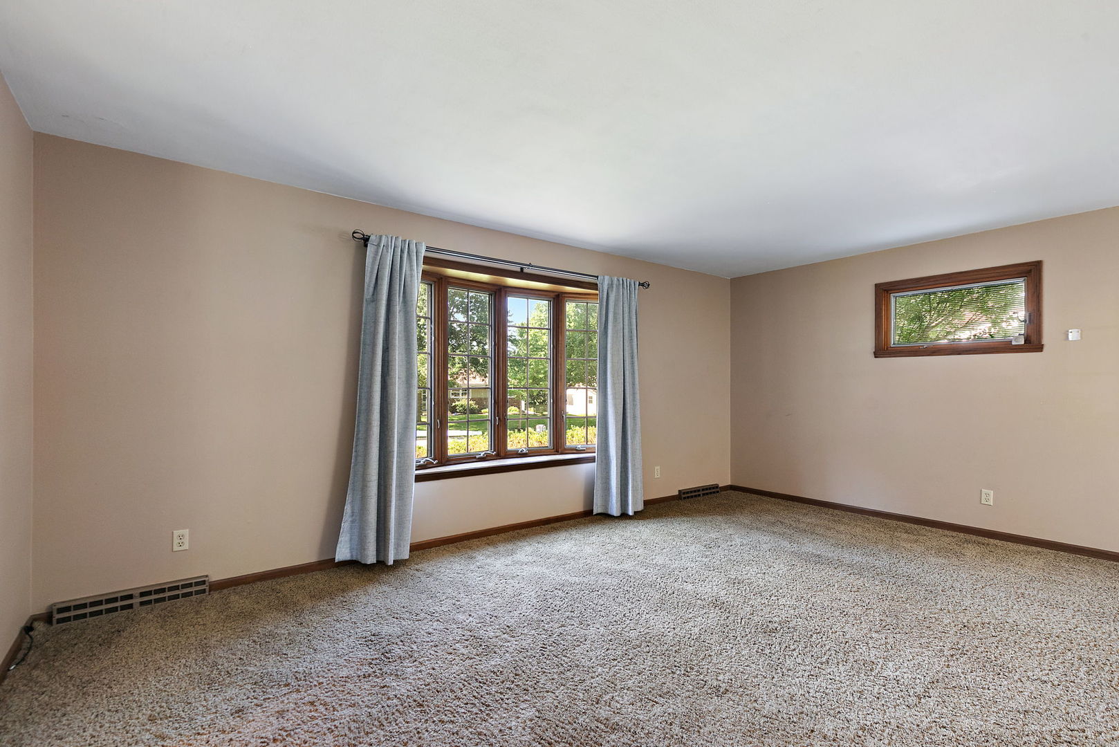 5848 Weymouth Drive Property Photo 6