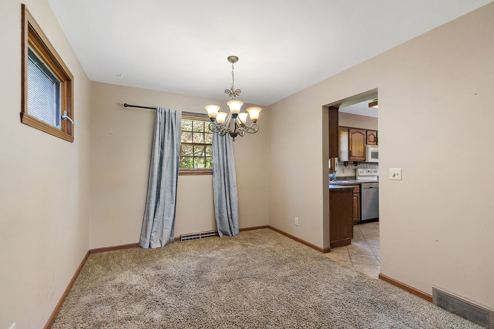 5848 Weymouth Drive Property Photo 7